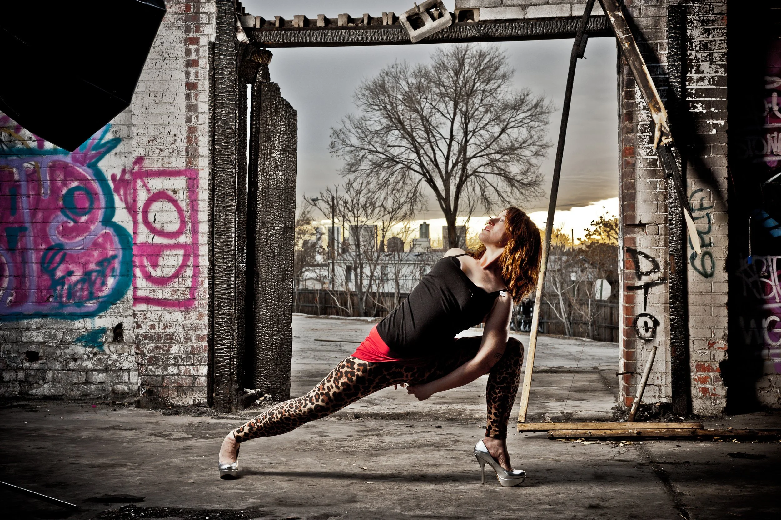 yoga-art-high-heels-urban-extended-side-angle-4623.jpg