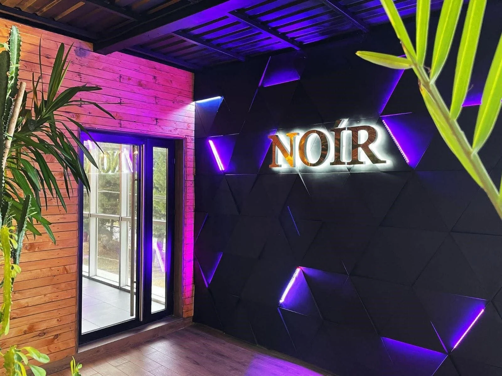 NOIR.png
