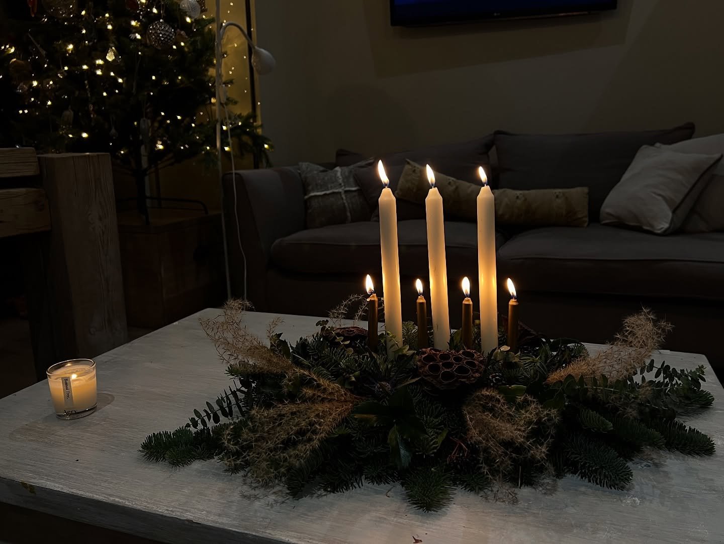 Three handmade advent wreaths | winter foliage for the festive period x