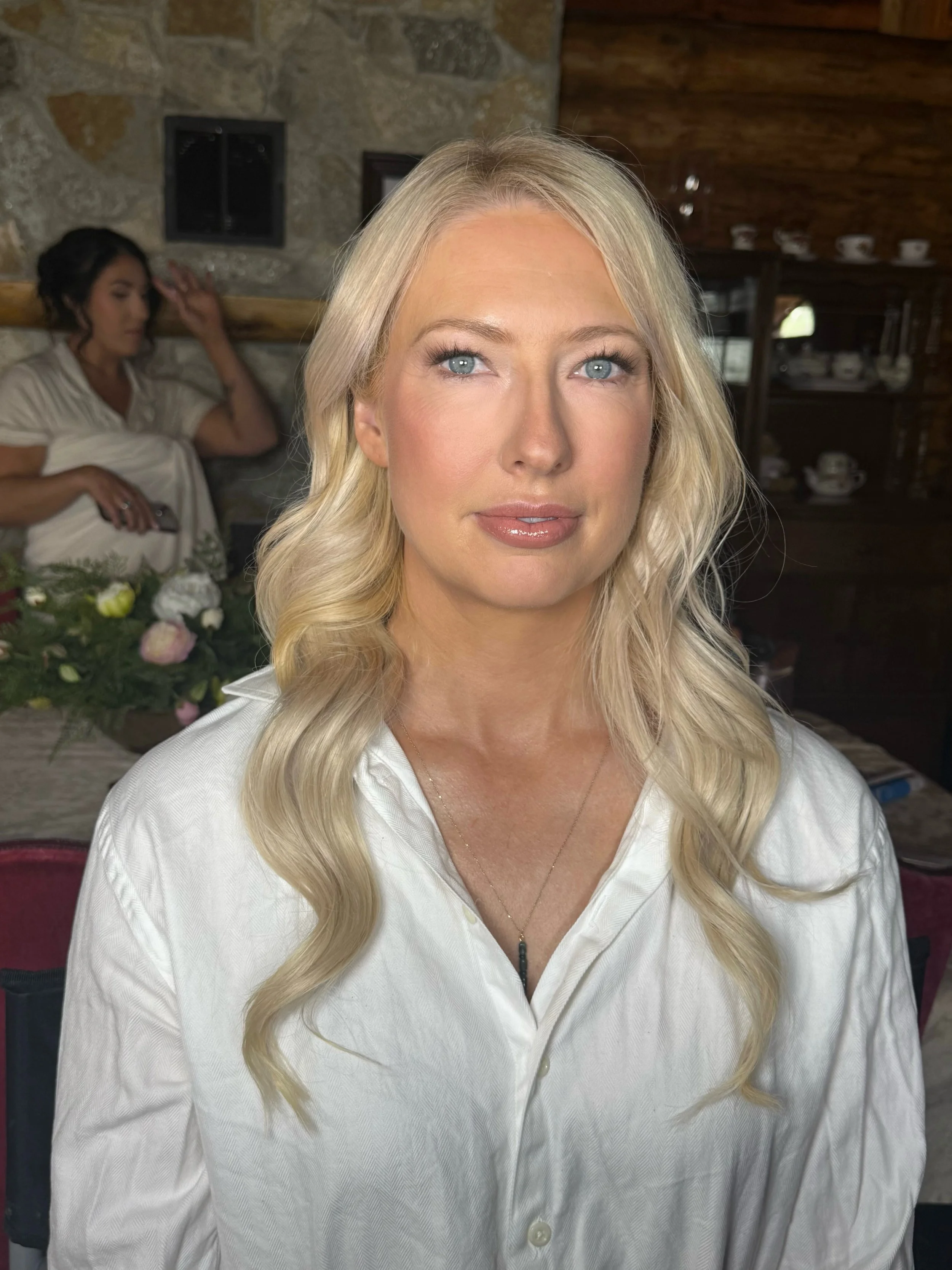 Not every bridesmaid makeup appointment is just about the makeup 🤍 Sometimes, it isn&rsquo;t about the makeup at all.

She doesn&rsquo;t wear much makeup day to day, but with a background in modeling, she was no stranger to the process. Not to menti