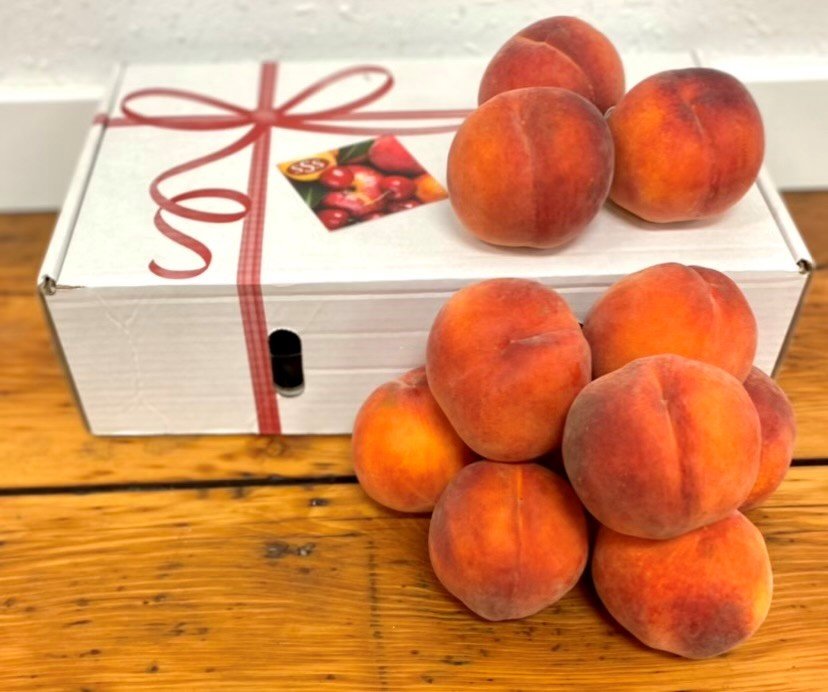 peach gift box.jpg