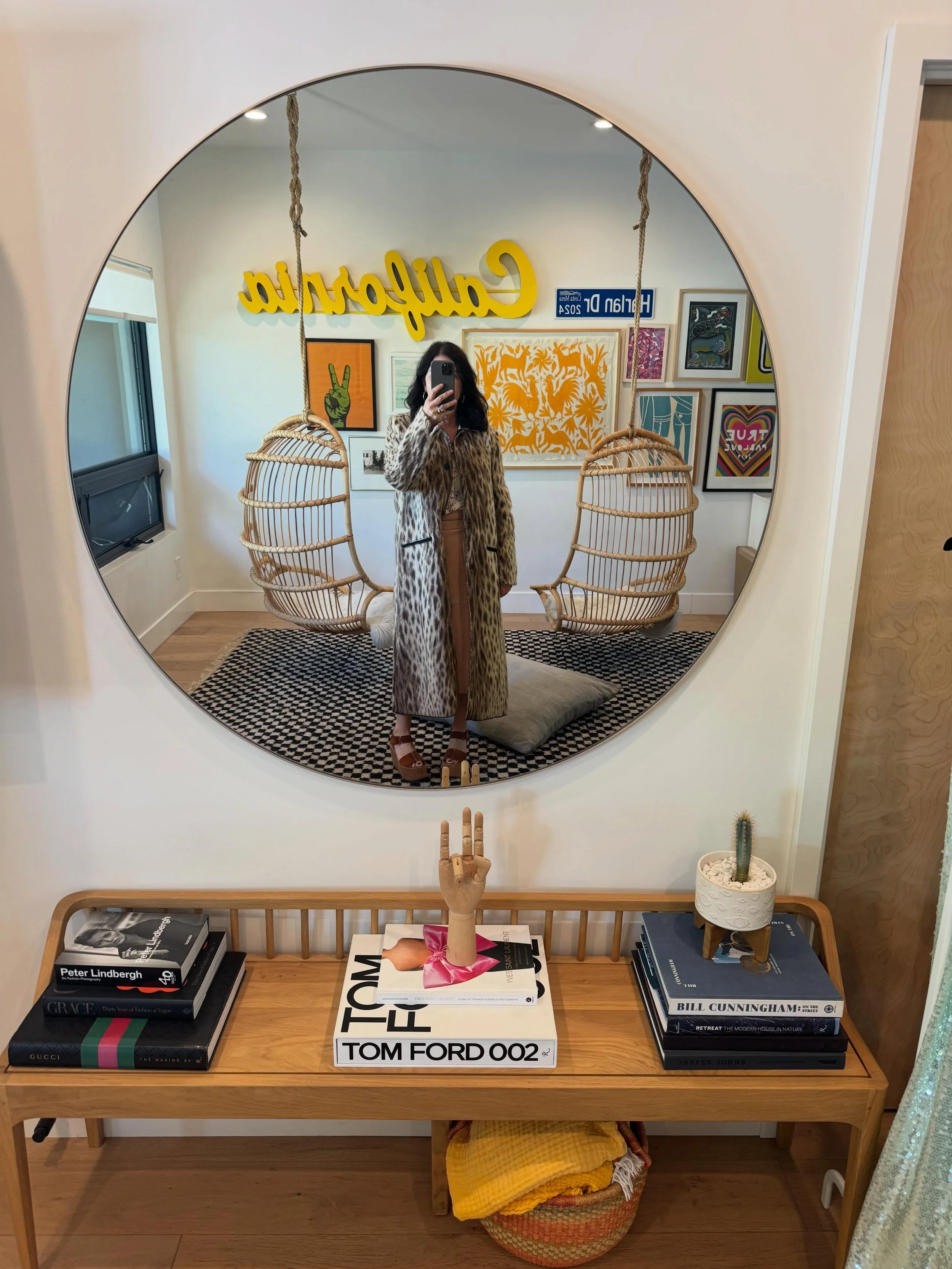 Hosted a trunk show at my home with @forte_forte 
The brand describes its philosophy as creating an intimate connection between clothing and the wearer. Focusing on 
timeless and emotionally expressive designs. 
#fashionstylist #italianfashion #styli