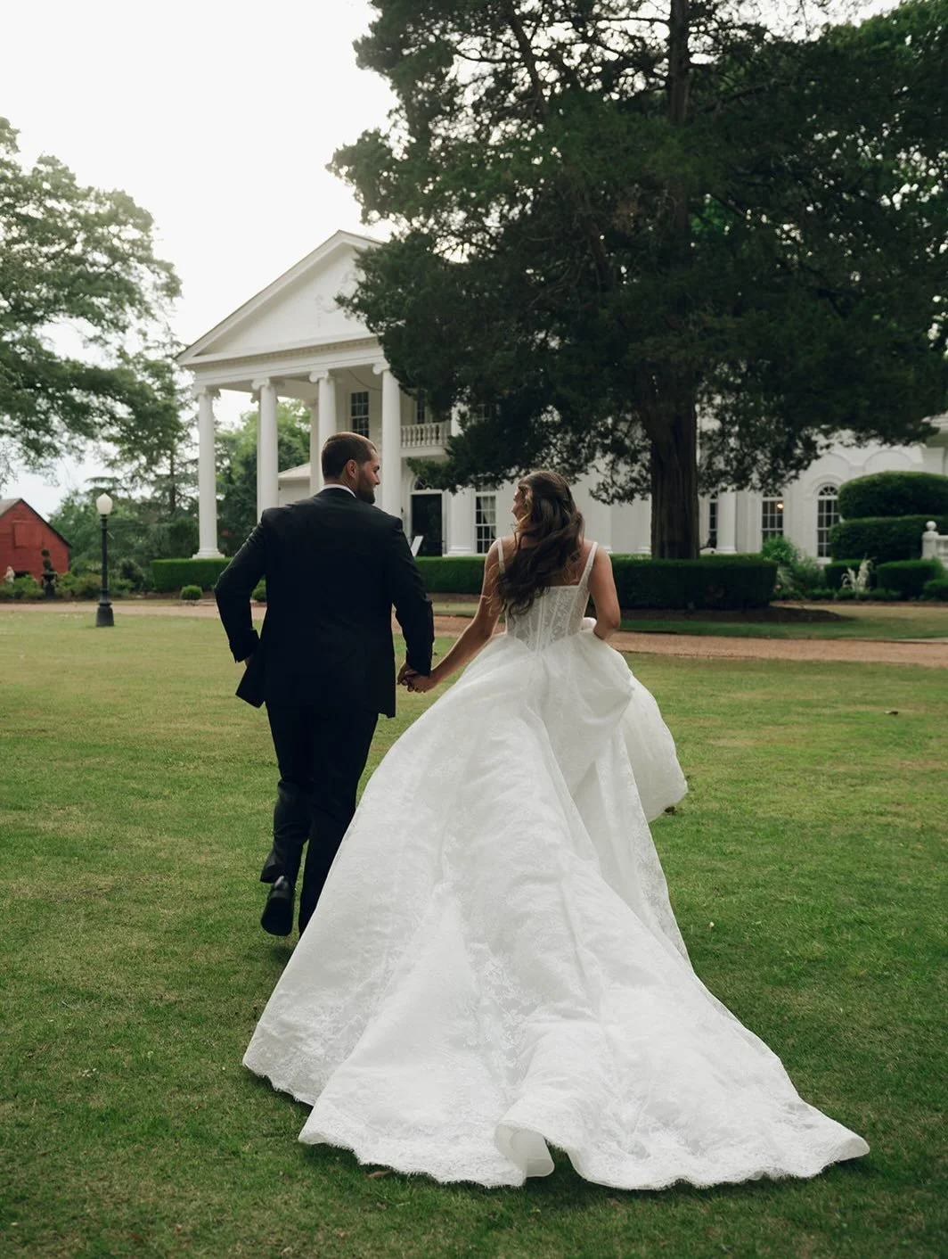 What a joy it was to celebrate The Gaineys! These two radiated love and it was such an amazing day.🩵

Wedding Coordination: @cameronfaulknerweddings 
Photography and Videography: @lanesfilmco 
Catering: @ricardoskouzzina 
Entertainment: @emeraldempi