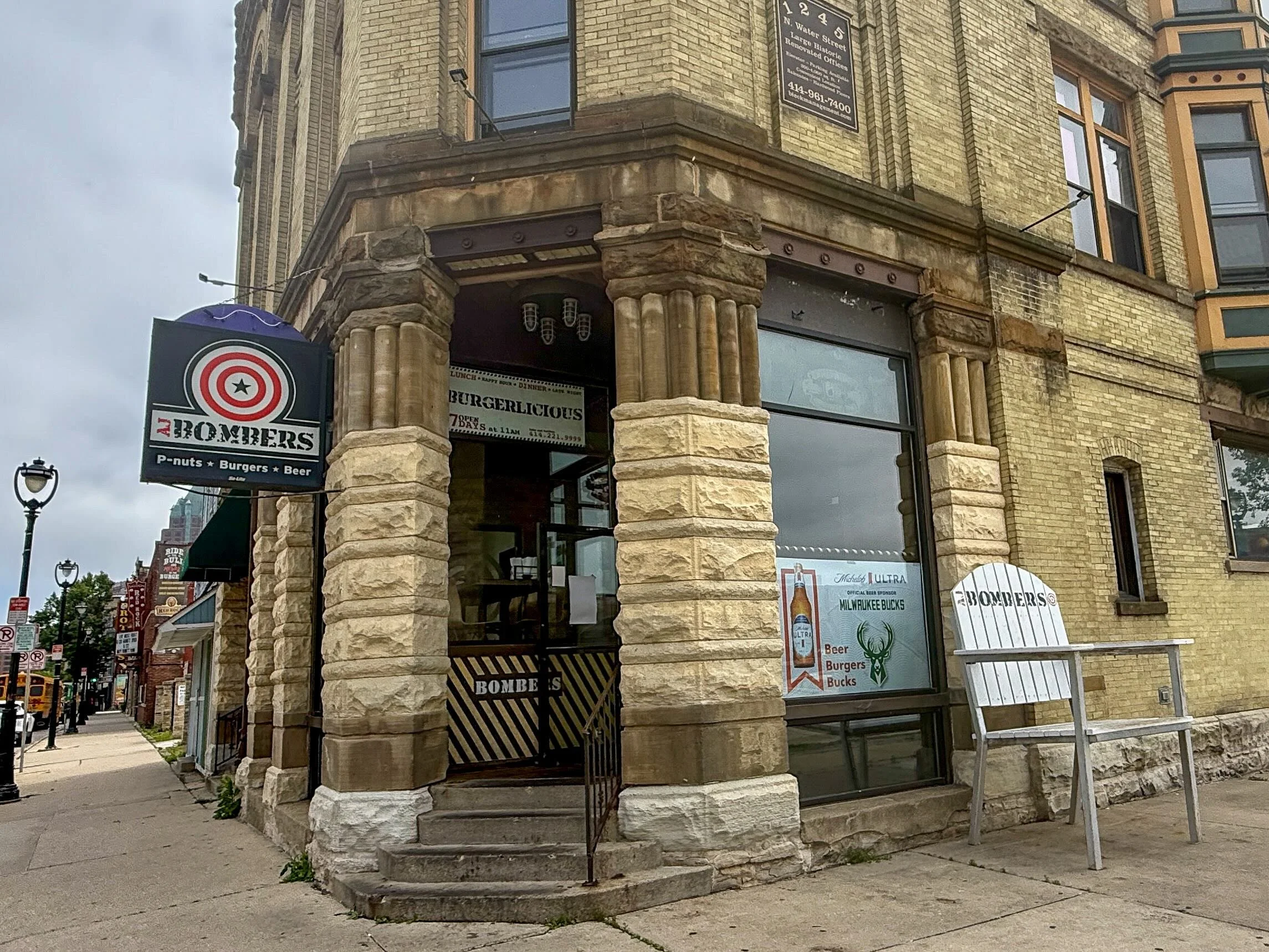 AJ Bombers announces November closing date after 16 years in Milwaukee