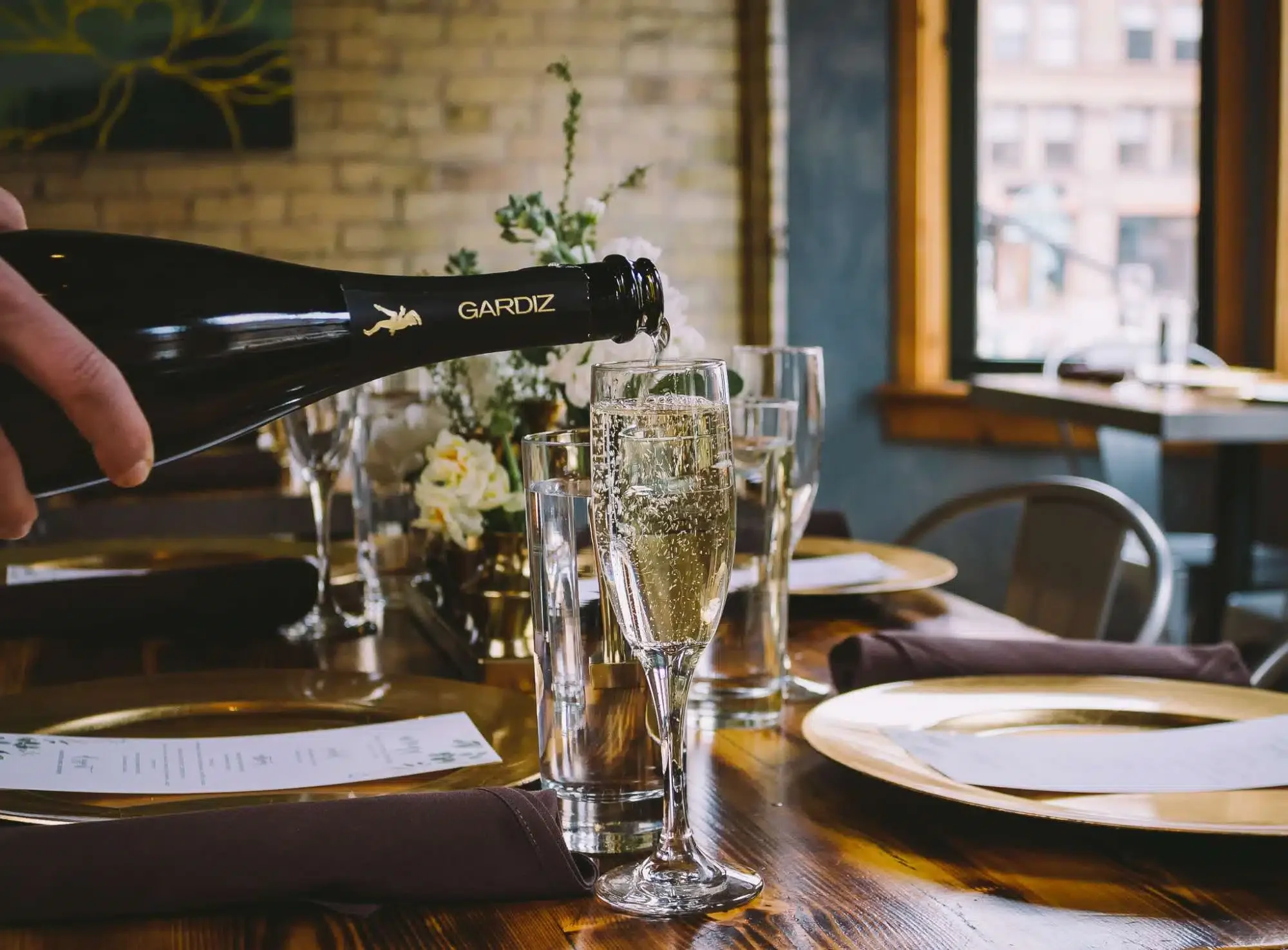 Book Early &amp; Save on Milwaukee Holiday Party Venues &amp; Catering