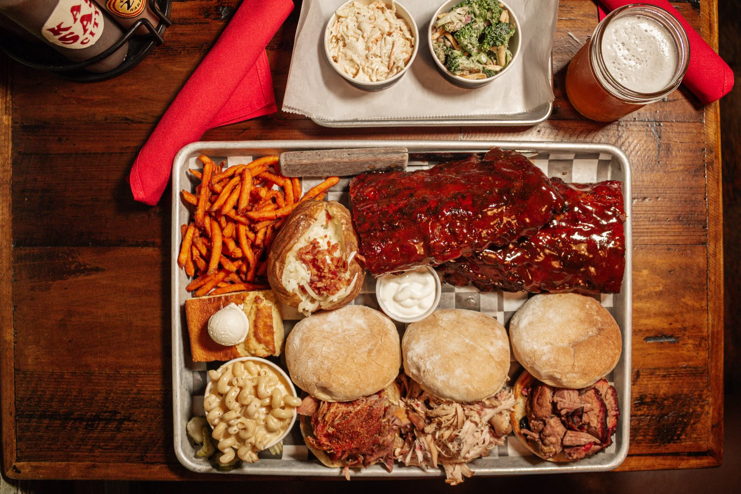 Milwaukee Game Day Food: BBQ, Catering &amp; Brewers Postseason Special