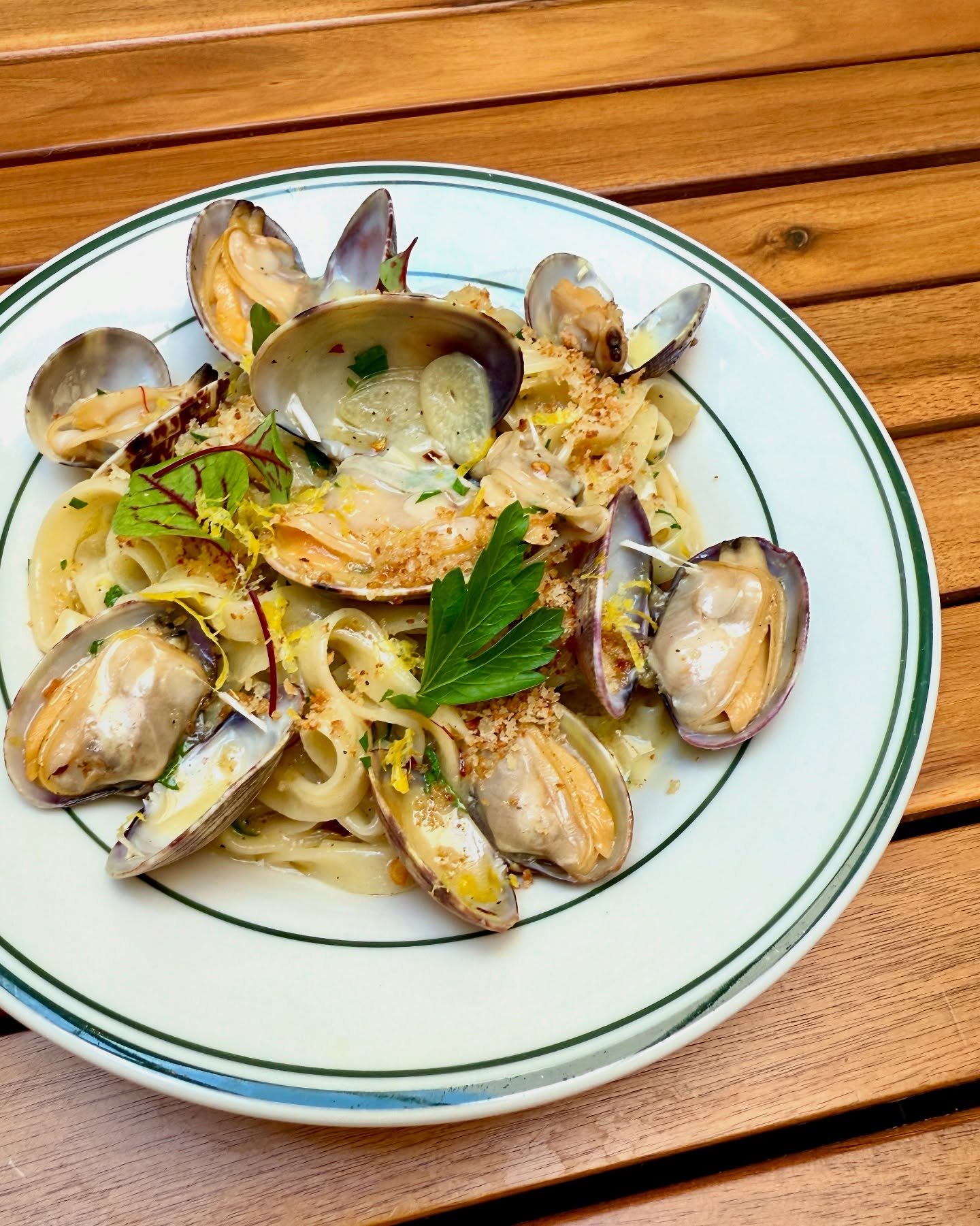 Treat yourself to a little coastal summer moment 🏖️ with an icy drink &amp; our latest weekly special ✨FETTUCCINI + CLAM SAUCE: manilla clams, white wine, saffron, parsley, lemon + breadcrumbs. Light, elegant, and oh so delicious ☀️