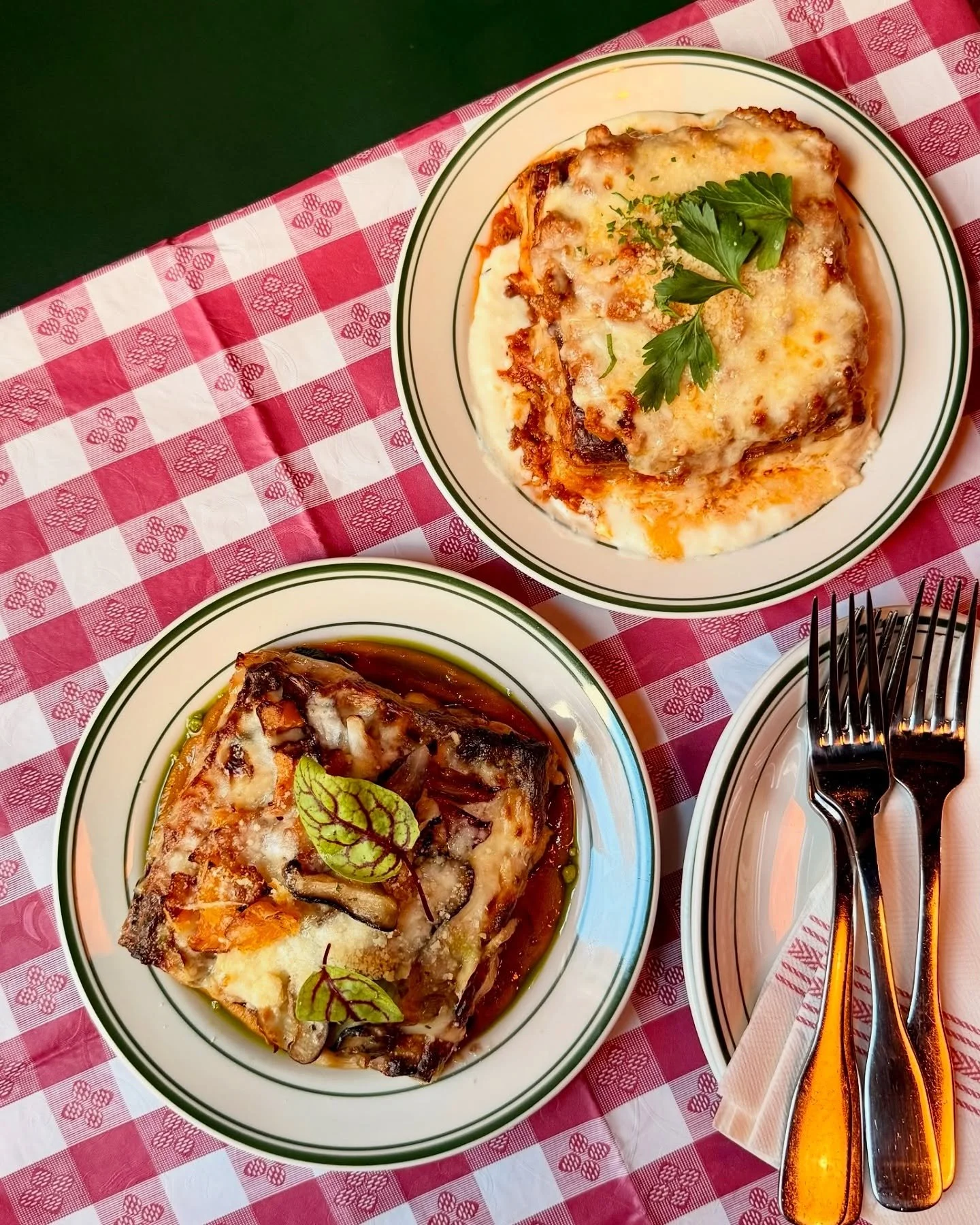 Be the hero of the potluck with our family sized ✨LASAGNA✨ available for PRE-ORDER (link in bio) in two tempting flavors this 🦃 Thanksgiving season:

🍅CLASSIC BOLOGNESE: Beef &amp; pork Bolognese sauce, b&eacute;chamel, mozzarella + parmesan betwee