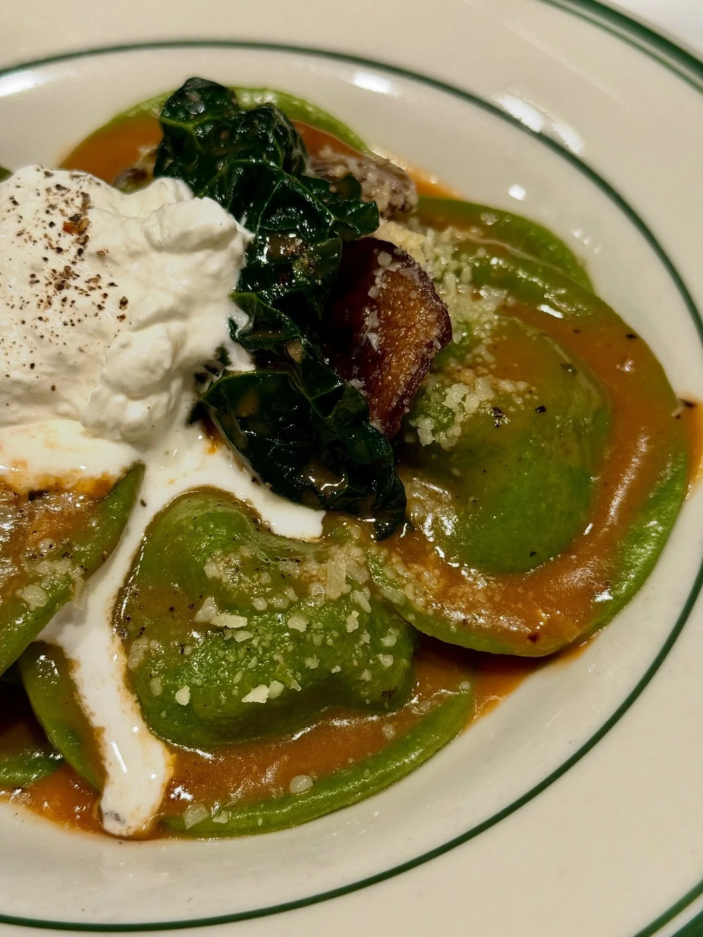 Brrrr! Come warm up with these heartwarming specials 🔥 This week! ⬇️

BUFFALO CAULIFLOWER : Tempura batter + gorgonzola, served with a green goddess dip

GREEN RAVIOLI: Filled with a beef ragu. Kale, shiitake mushrooms + horseradish whipped cream

?