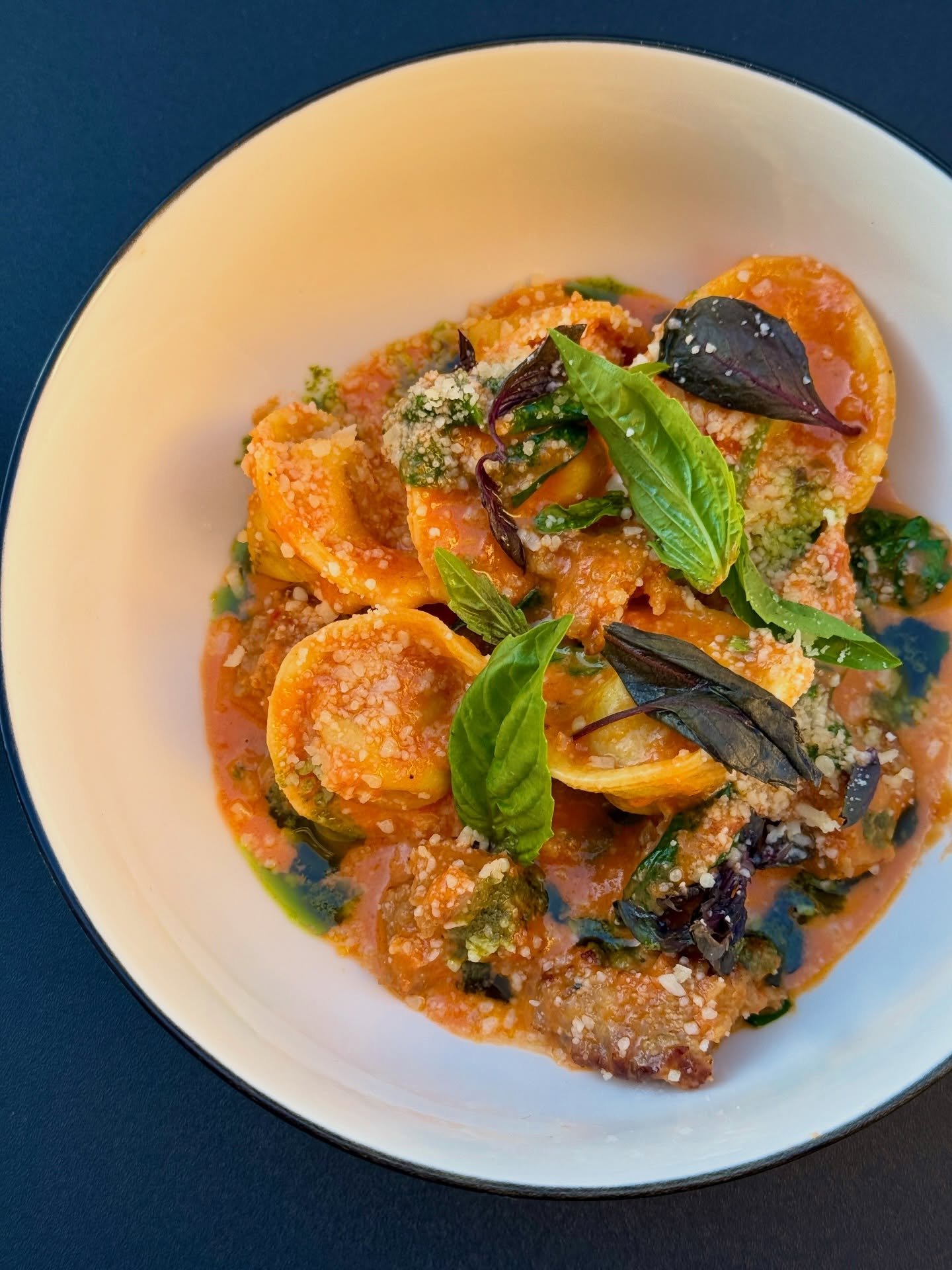 Live from Brooklyn it&rsquo;s ✨PASTA NIGHT SPECIALS✨ Meaty, cheesy, and oh so delish; you don&rsquo;t wanna miss this lineup! 
 
🍝TORTELLINI: Handmade tortellini filled with pork mortadella + ricotta. Nestled in a creamy tomato, sausage and spinach 