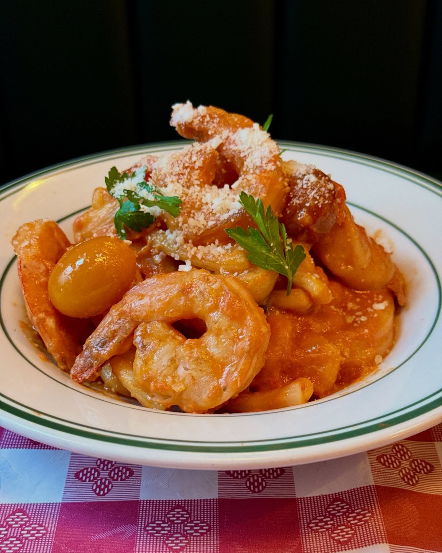 Storm prep by loading up on these hot specials! ❄️🔥 

FRITO MISTO: Tempura fried broccolini, zucchini &amp; oyster mushrooms served with lemon + a garlic aioli. 

CASARECCE: Calabrian chili tomato sauce with tender roasted shrimp, tomatoes + parmesa