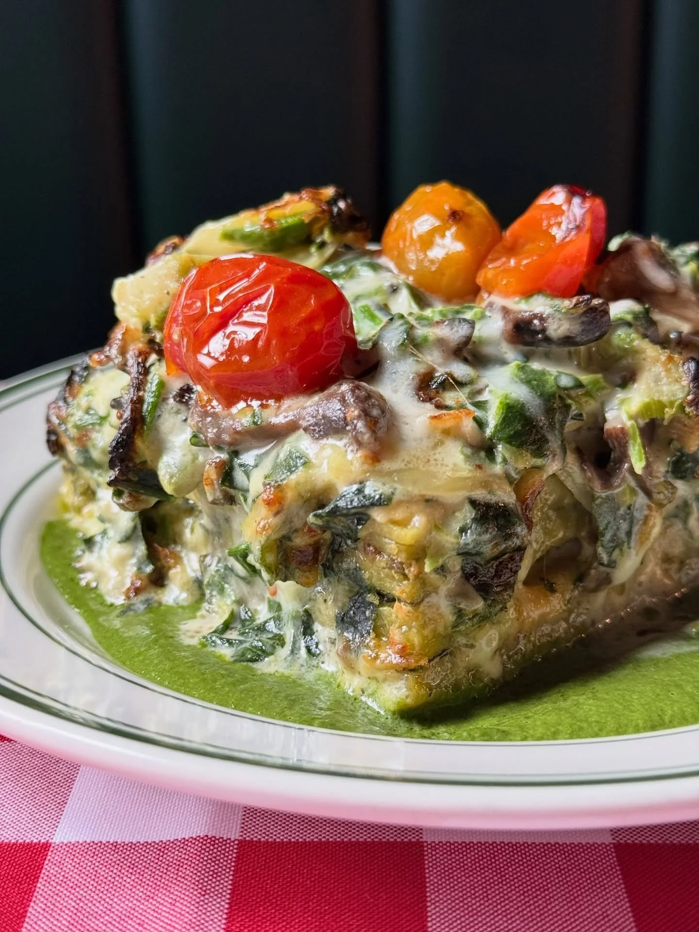 Springing these fresh specials onto you! ☀️

🌱GREEN LASAGNA: spinach + shallot pesto, mushroom, mozzarella, cream, and poached cherry tomatoes

🌱ROASTED ASPARAGUS: with a parsnip and mint salad, parmesan, breadcrumbs + bagna cauda

🍒CHOCOLATE + CH