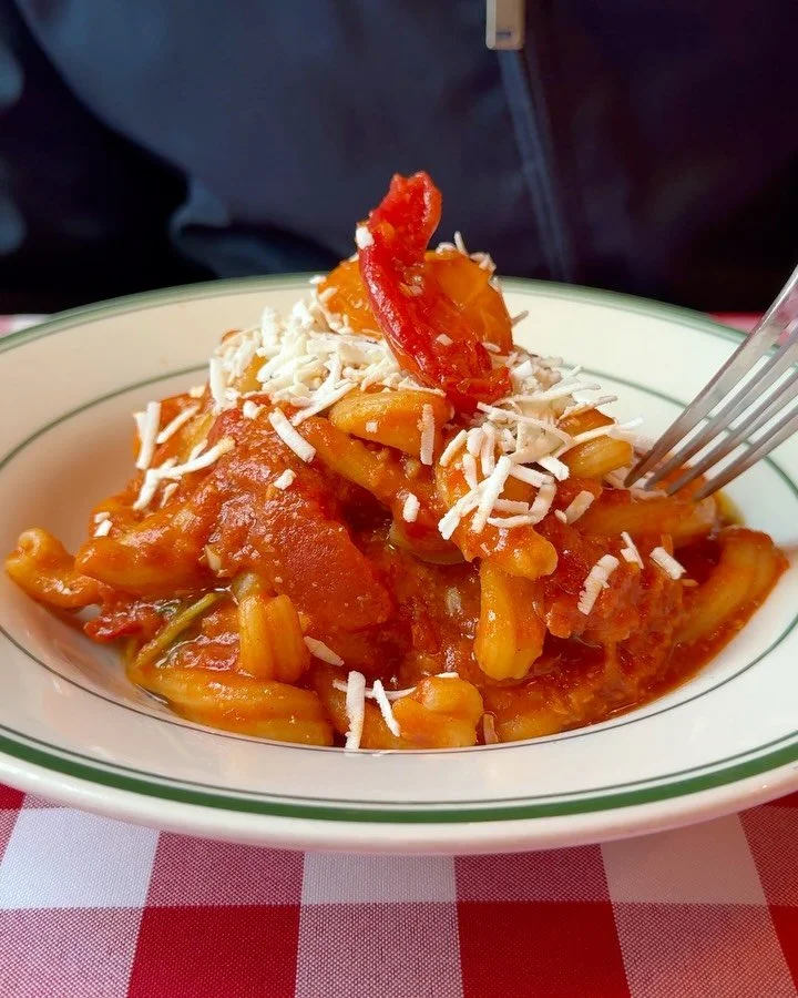 🔥 Weak for these Weekly Specials! 🔥

SAUSAGE + BROCCOLI PINSA: Pesto, broccoli rabe, sweet Italian sausage, mozzarella cheese on a crispy flatbread. Tear it, share it, or claim it all for yourself. 

CASARECCE PASTA: Nduja tomato sauce, fennel, roa