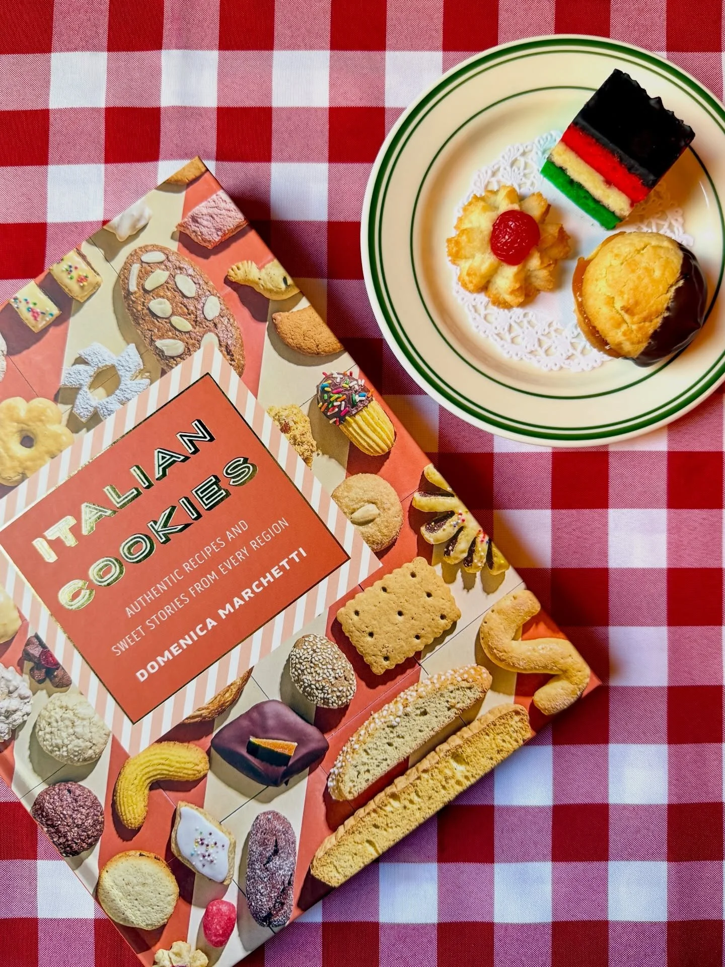 🇮🇹 Domenica Marchetti X Pasta Night 🇮🇹

Benvenuta, Domenica! This weekend from MAY 1ST through MAY 3RD we&rsquo;re offering a very special limited edition ✨COOKIE PLATE✨ so you can TASTE our friend @domenicacooks new cookbook, Italian Cookies: Au