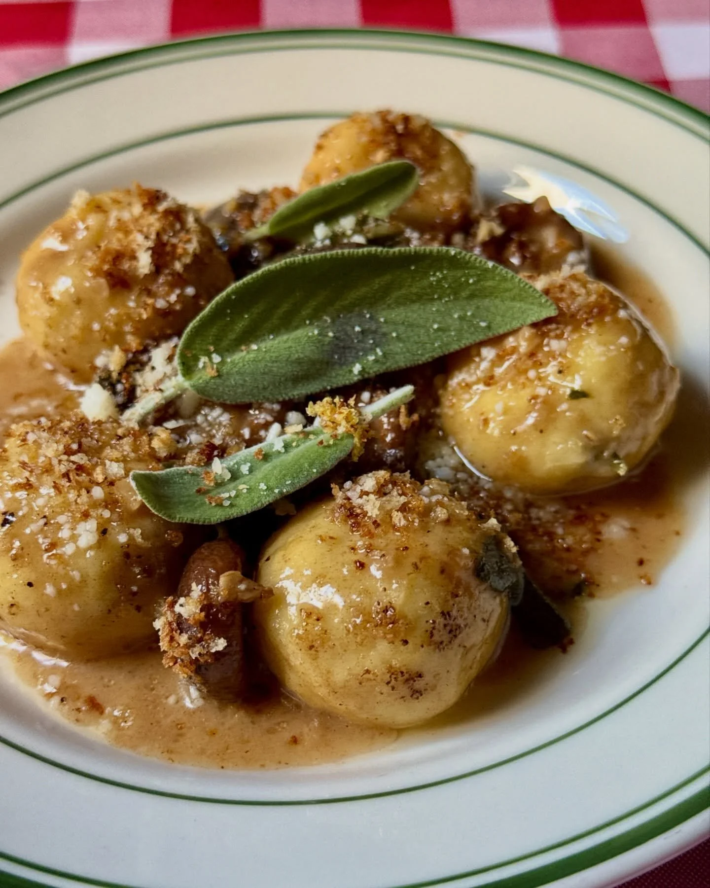 Get STUFFED with our weekly specials 🍝This week! ⬇️

CRESPELLE DI CAVOLFIORE: Light and crispy battered cauliflower tossed in a tangy buffalo sauce with a tarragon, parsley, &amp; mint dressing + gorgonzola crumble

GNOCCHI RIPIENI: Stuffed gnocchi 
