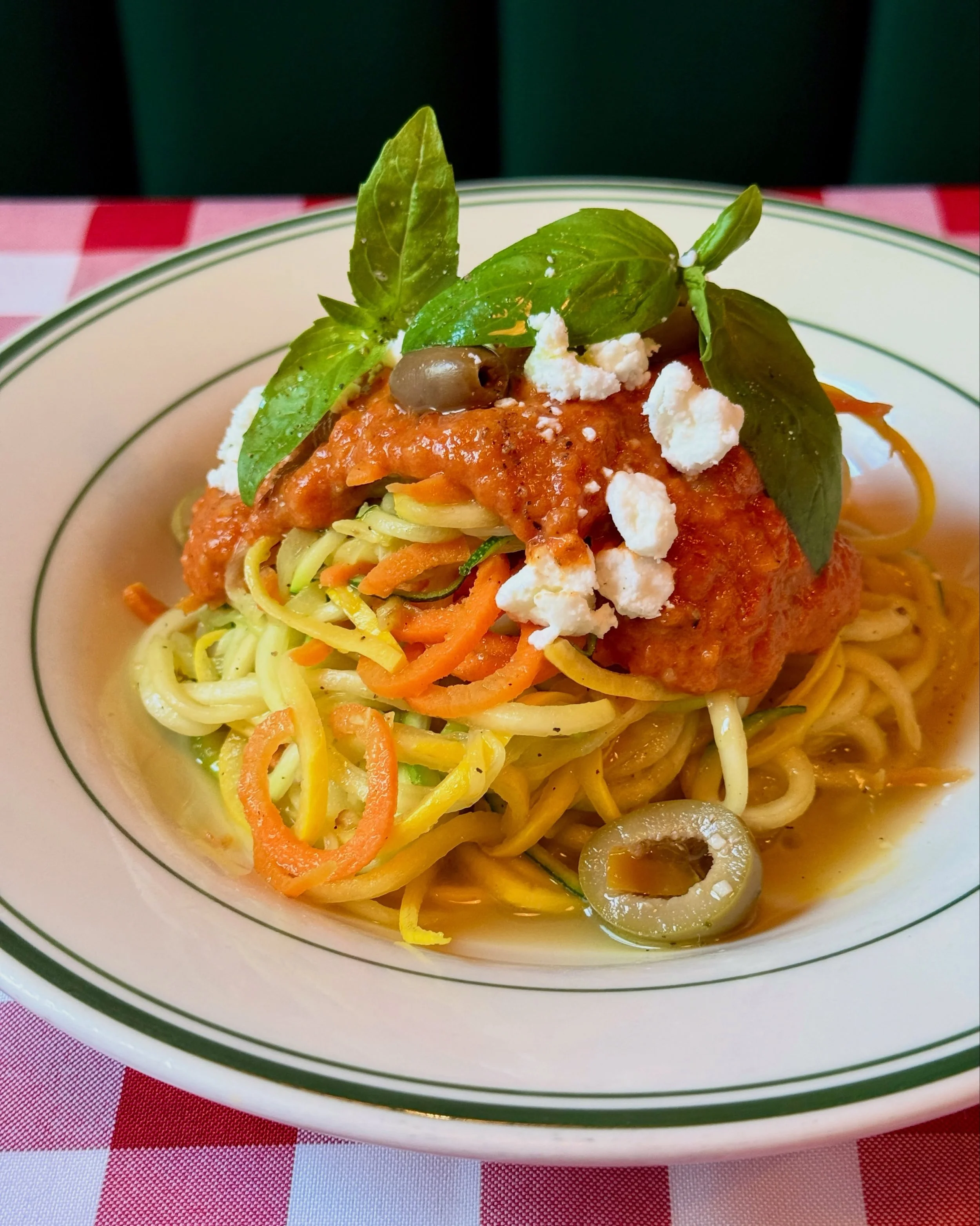 Hot hot stuff just hit the deck! 🔥 This week! ⬇️

🍋LIMONE &amp; PROSECCO: Egg fettuccine tossed in a prosecco + lemon butter-parmesan sauce, with lemon zest and a charred lemon cheek. Light and zippy, this one will transport you to the coast! 

🥕O