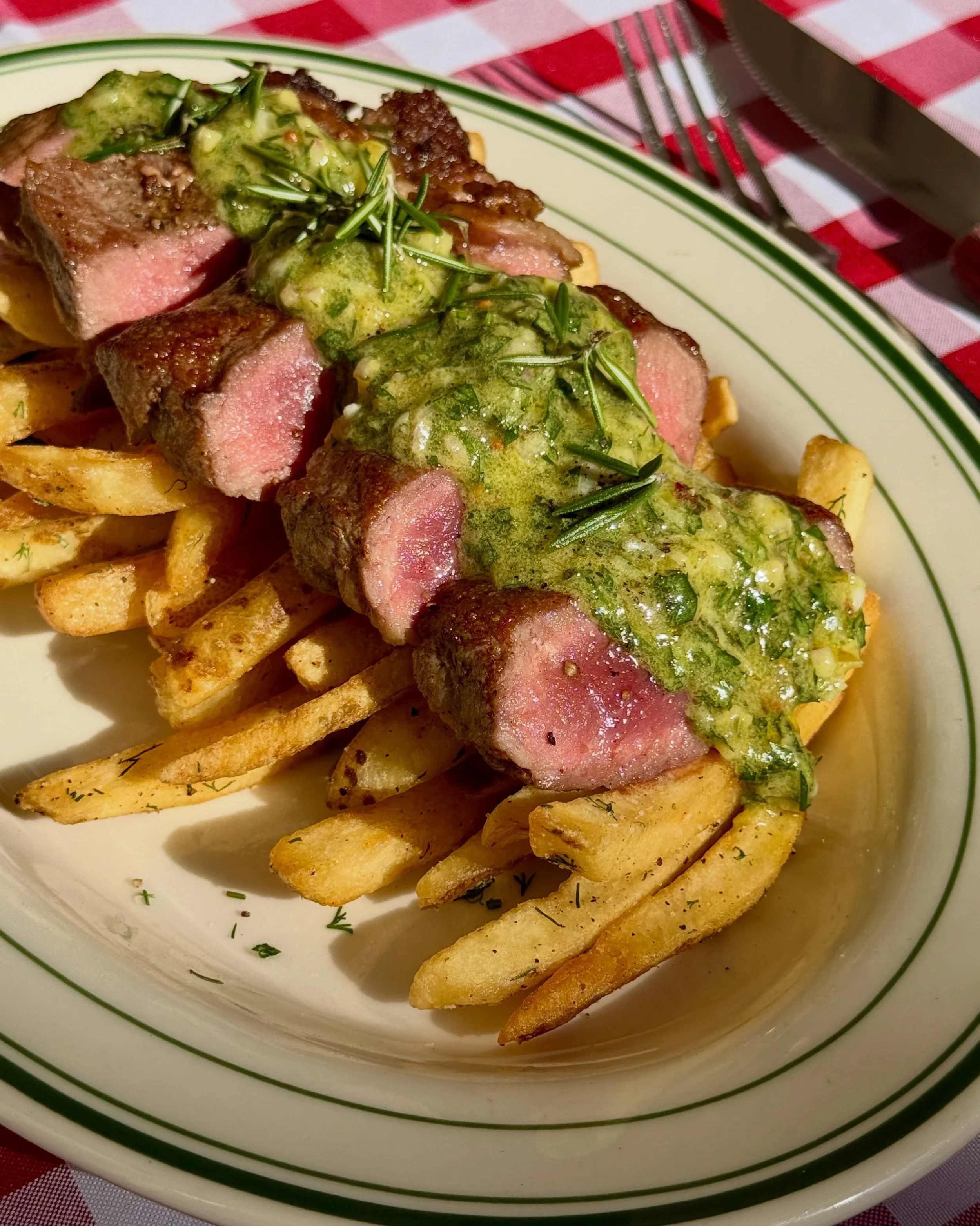 Meaty specials to keep ya comin! 🕺‼️This week ⬇️

🥩STEAK FRITES: 8oz pan seared rib-eye, dill french fries, salsa verde (parsley + mint + shallot + red wine vinegar + lemon)

🍋BORDIGA LEMON SOUR: vermouth bianco, arette blanco tequila, lemon, simp