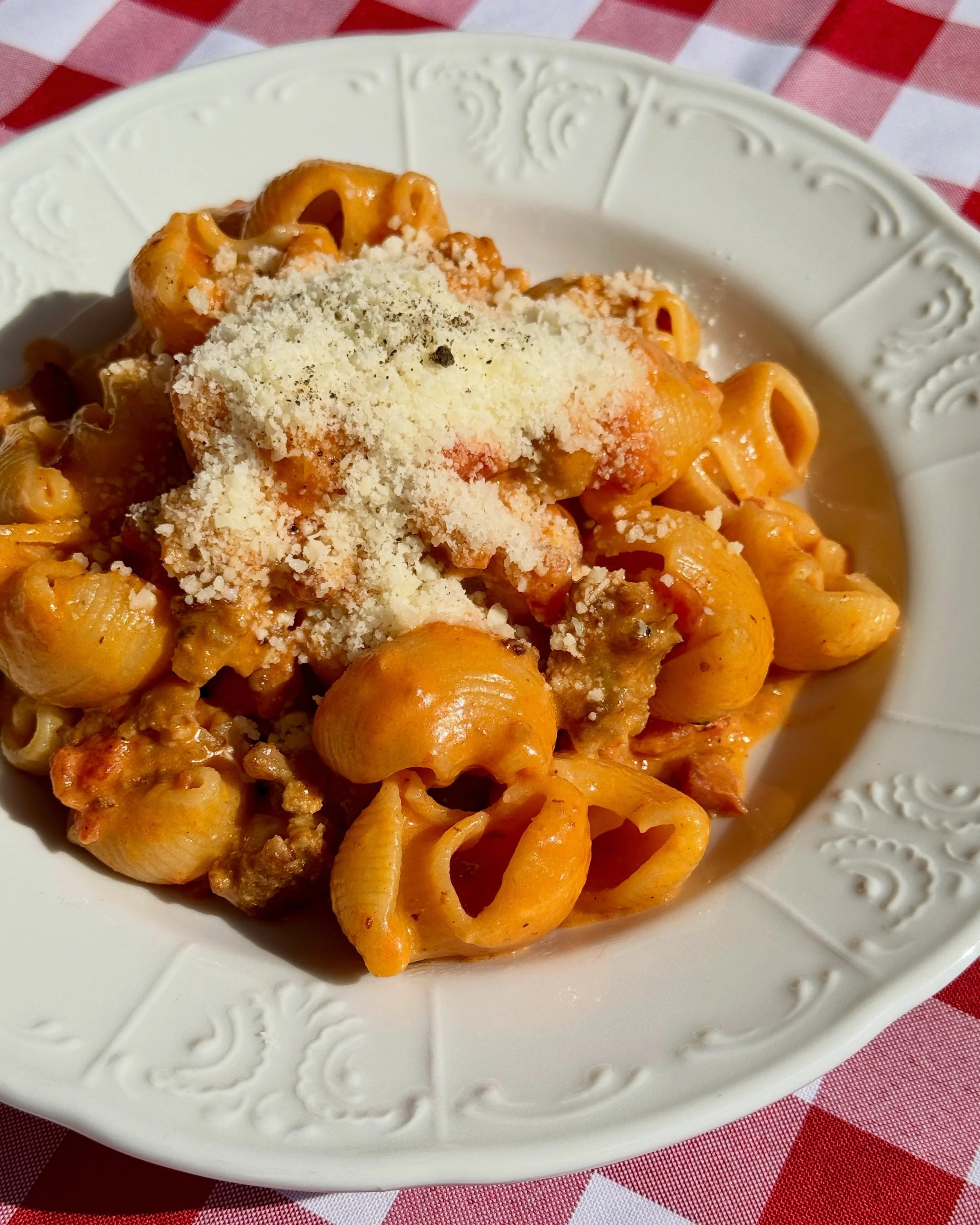 Blink and you&rsquo;ll miss these 🔥 specials! ☀️This weekend! ⬇️

🍝 LUMACHE ALLA ZOZZONA: Smoked bacon, sausage, tomato, egg &amp; pecorino. Think of it as a love child of the trifecta 🙏Carbonara, Amatriciana, and Cacio e Pepe. Rich, luscious, del