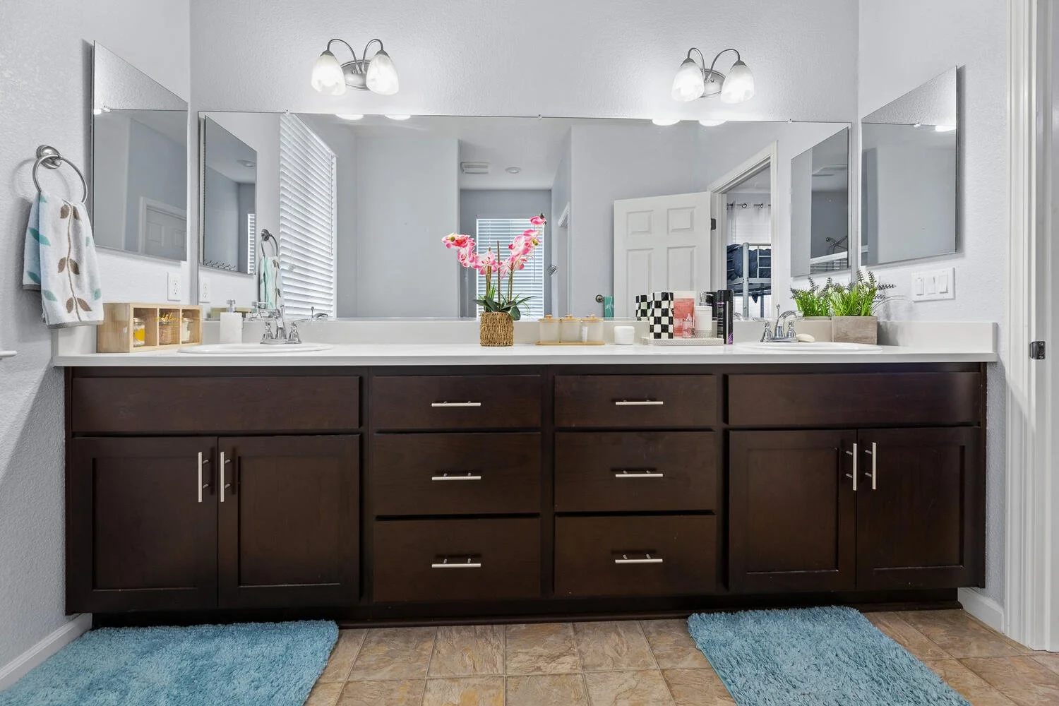 !1287 Greenbrier Dr Hanford CA-large-013-020-1D7A3152-1500x1000-72dpi.jpg