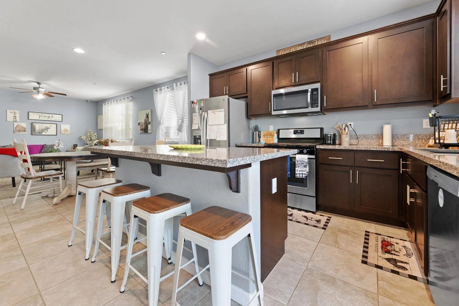 !1287 Greenbrier Dr Hanford CA-large-009-005-1D7A3132-1500x1000-72dpi.jpg