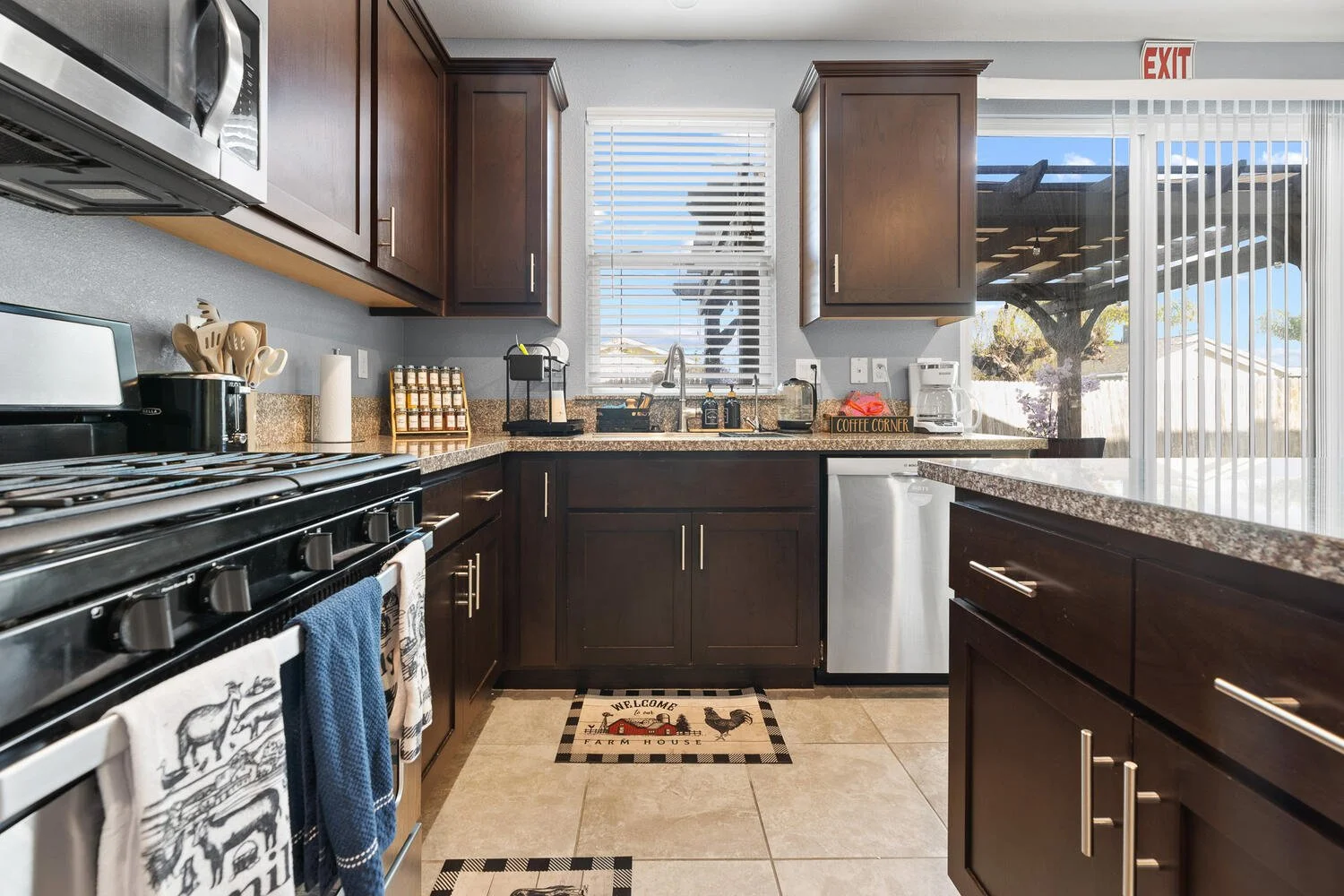 !1287 Greenbrier Dr Hanford CA-large-010-004-1D7A3138-1500x1000-72dpi.jpg