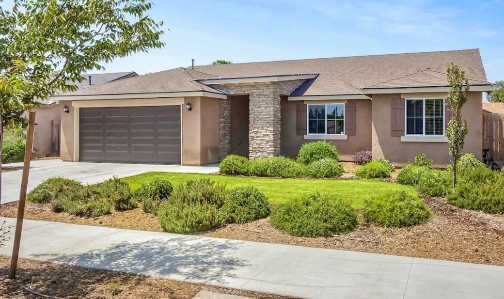 ! Front Visilia.jpeg