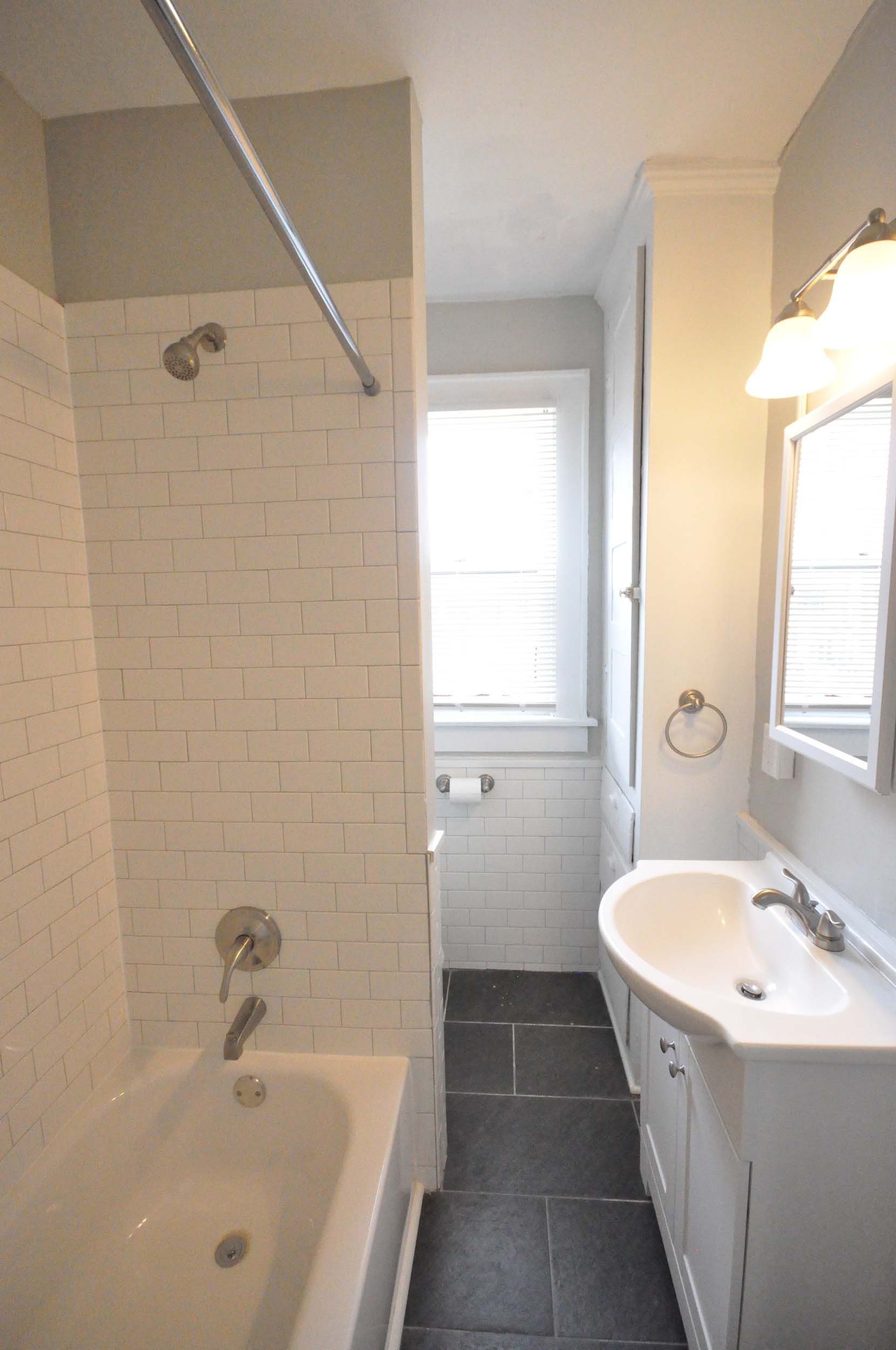 Dimora Short North Apartments | Bathroom