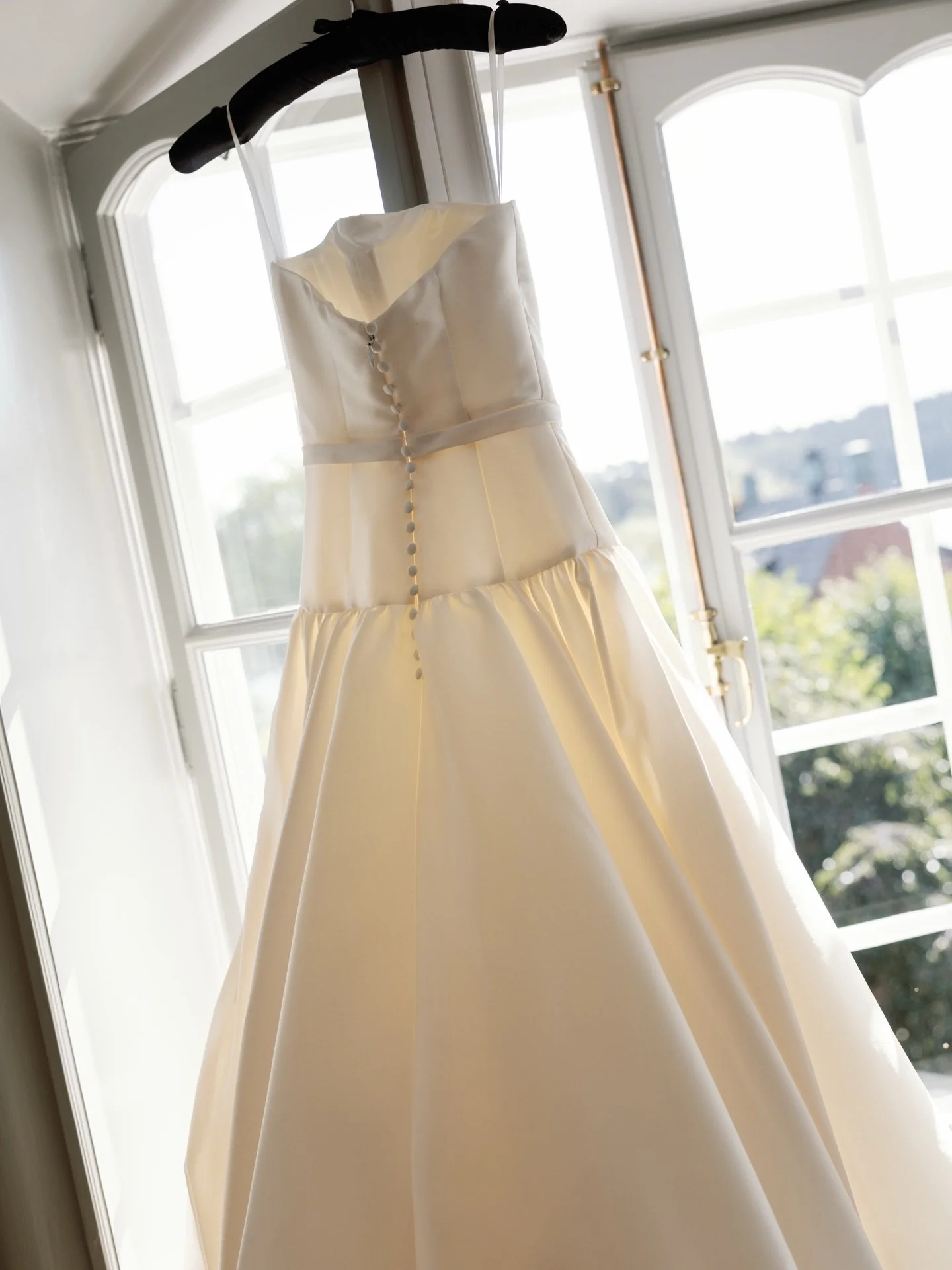 A dress with plans. 
Julia &amp; Thor, september 2025.