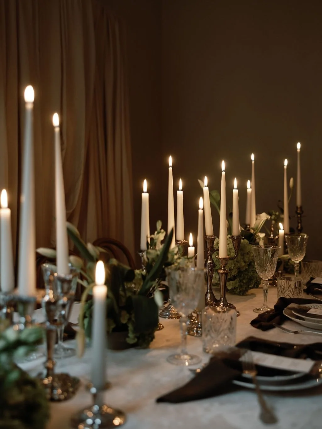 A throwback to this one when autumn got extra romantic. 

Photographer: @claramortensen.wedding 
Planner: @amandastrand.weddings 
Florals: @roandraff 
Stationery: @studiobrandis 
Chairs: @atmosphere.for.rent
