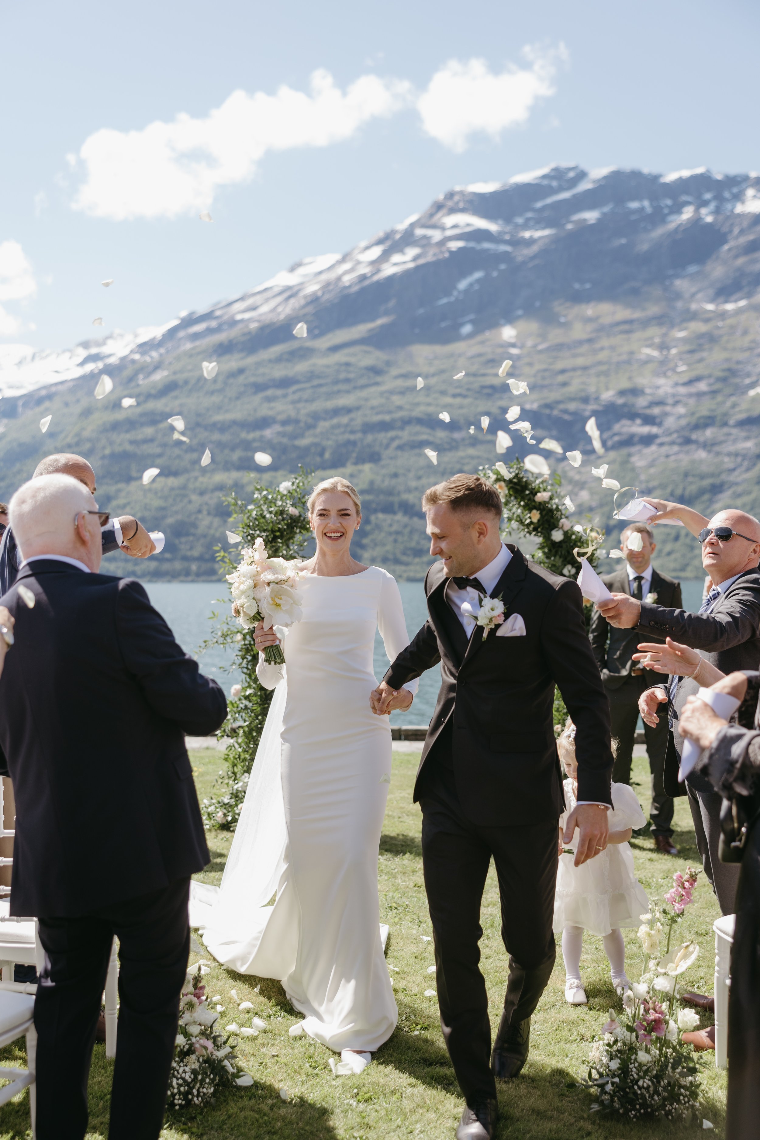 ERIKA & SONDRE - Wedding by the Norwegian fjord