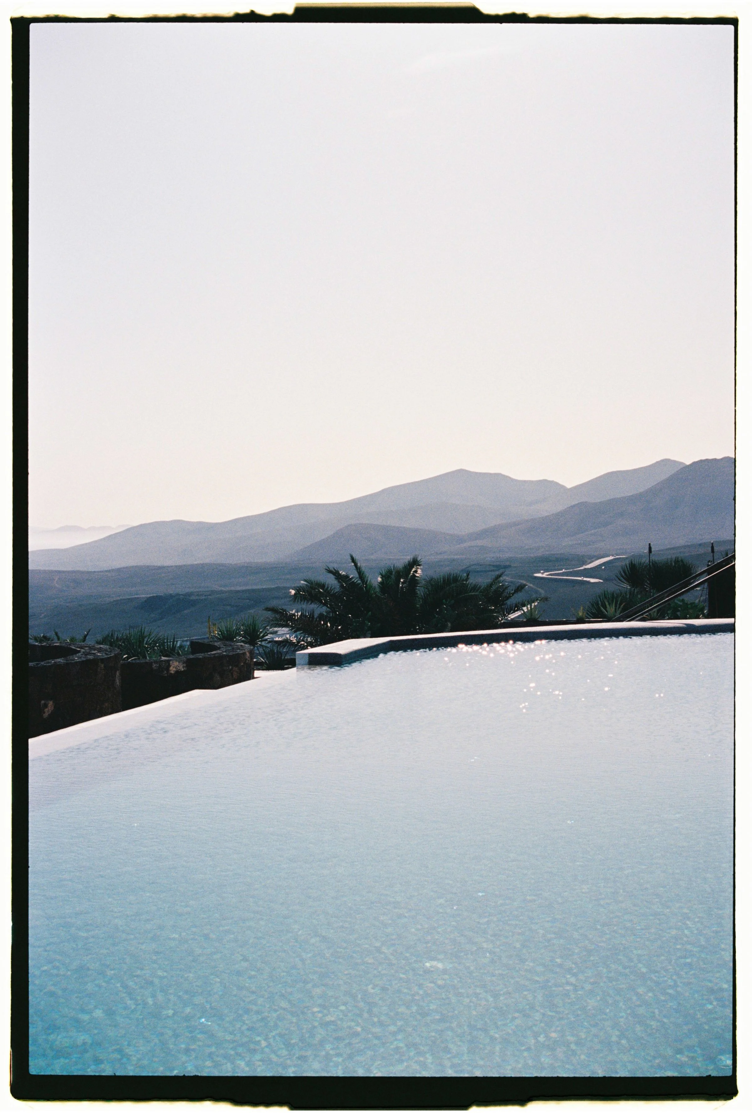cesarlanzarote_analog_nov25_vanessathuille-02.jpg