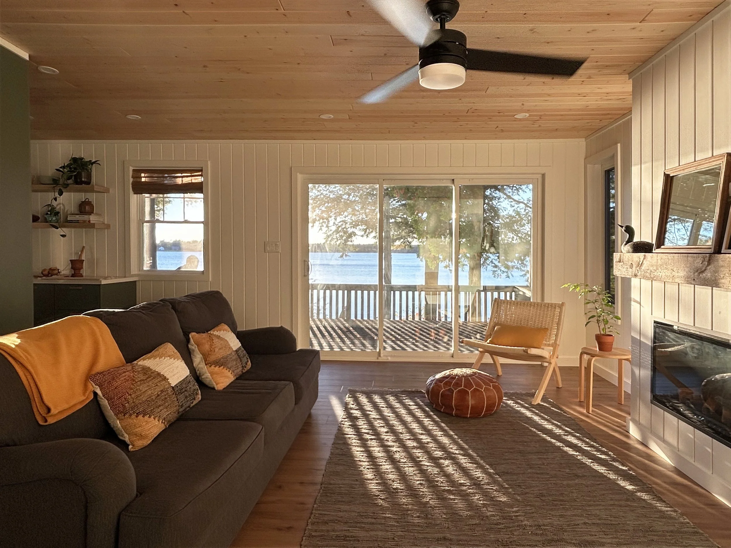 muskoka-cottage-living-room2-studio-maggs.jpg