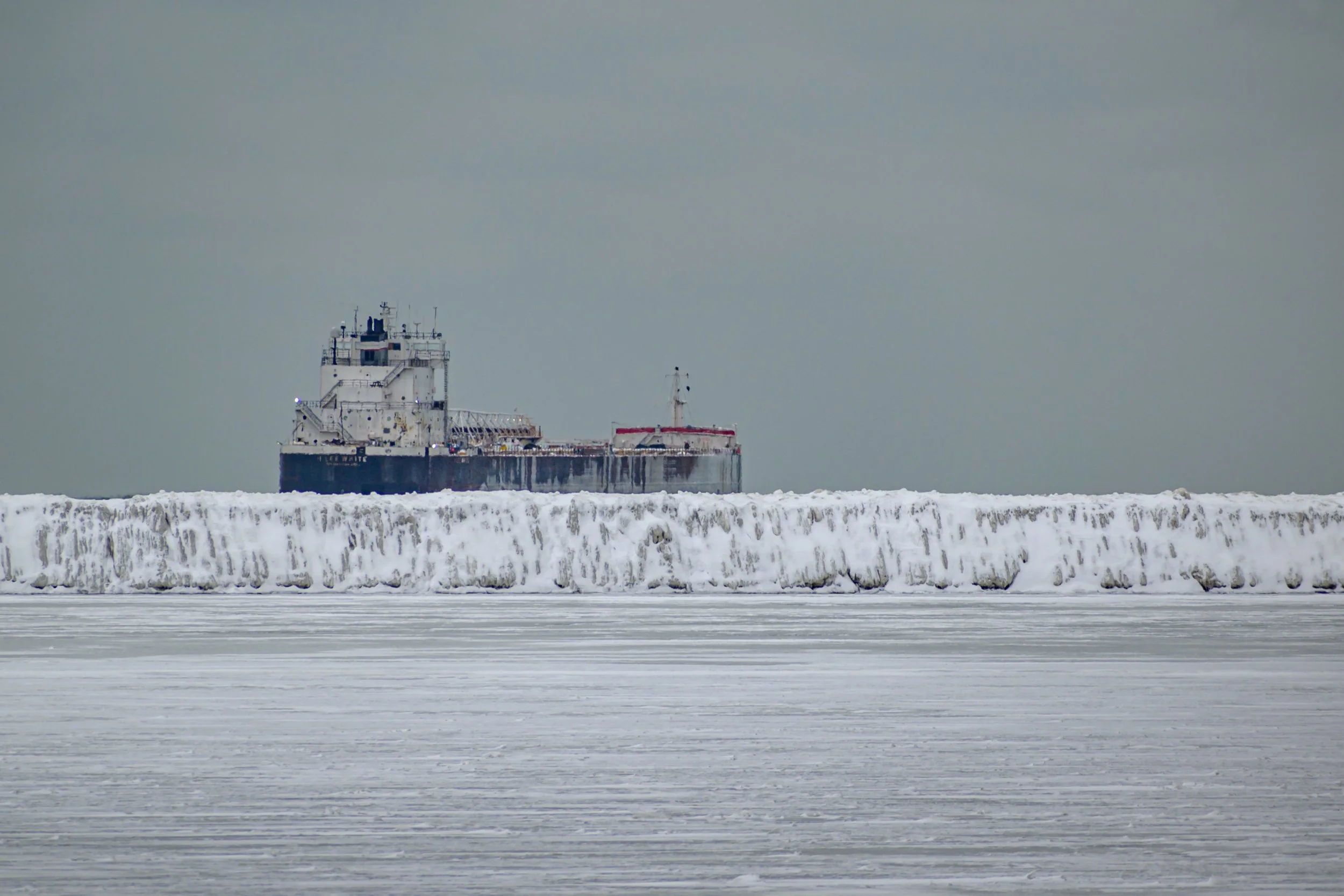 That's a deep snow pile-20.JPG