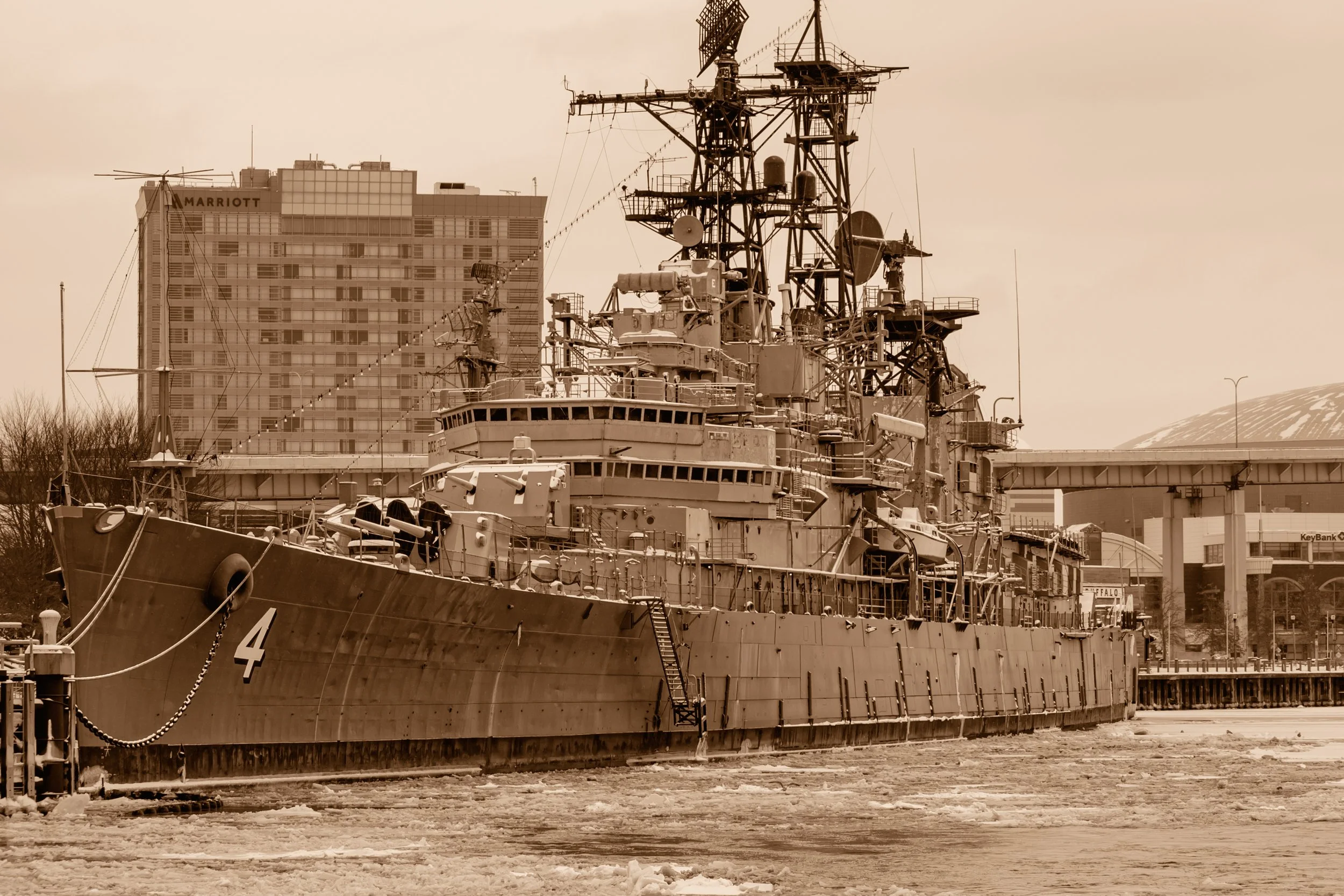 That's a deep snow pile-6.JPG