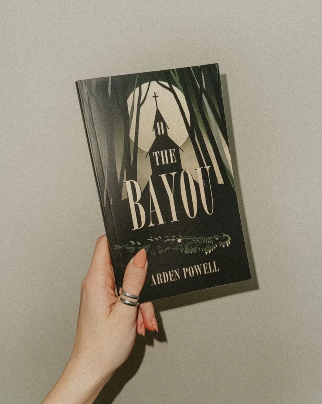 2026 MINI MEETING 🐊 TOMORROW - JAN 22!

Join us to discuss The Bayou by Arden Powell. 🪾
Meeting: Thursday, January 22, 2026 at 7 PM ET / 4 PM PT

Zoom link available in the bookclubs app or in our discord server meeting!
The meeting will run for ~1