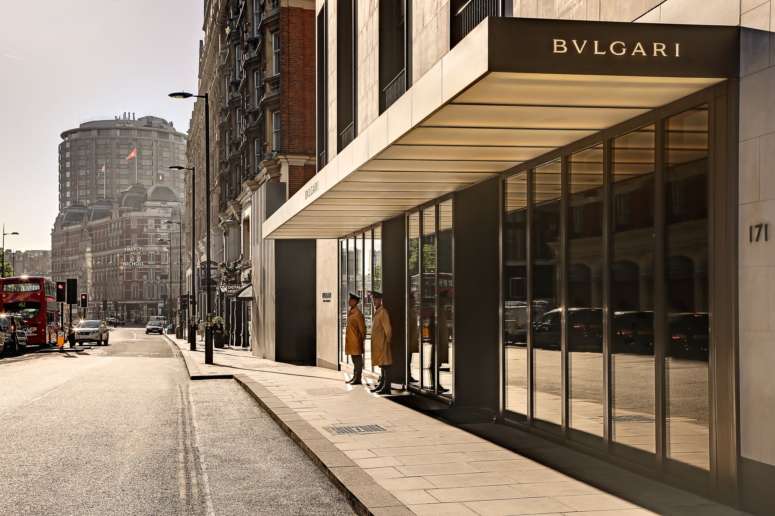 Bulgari Hotel London: Where Luxury Uncoils - The Serpent's Embrace