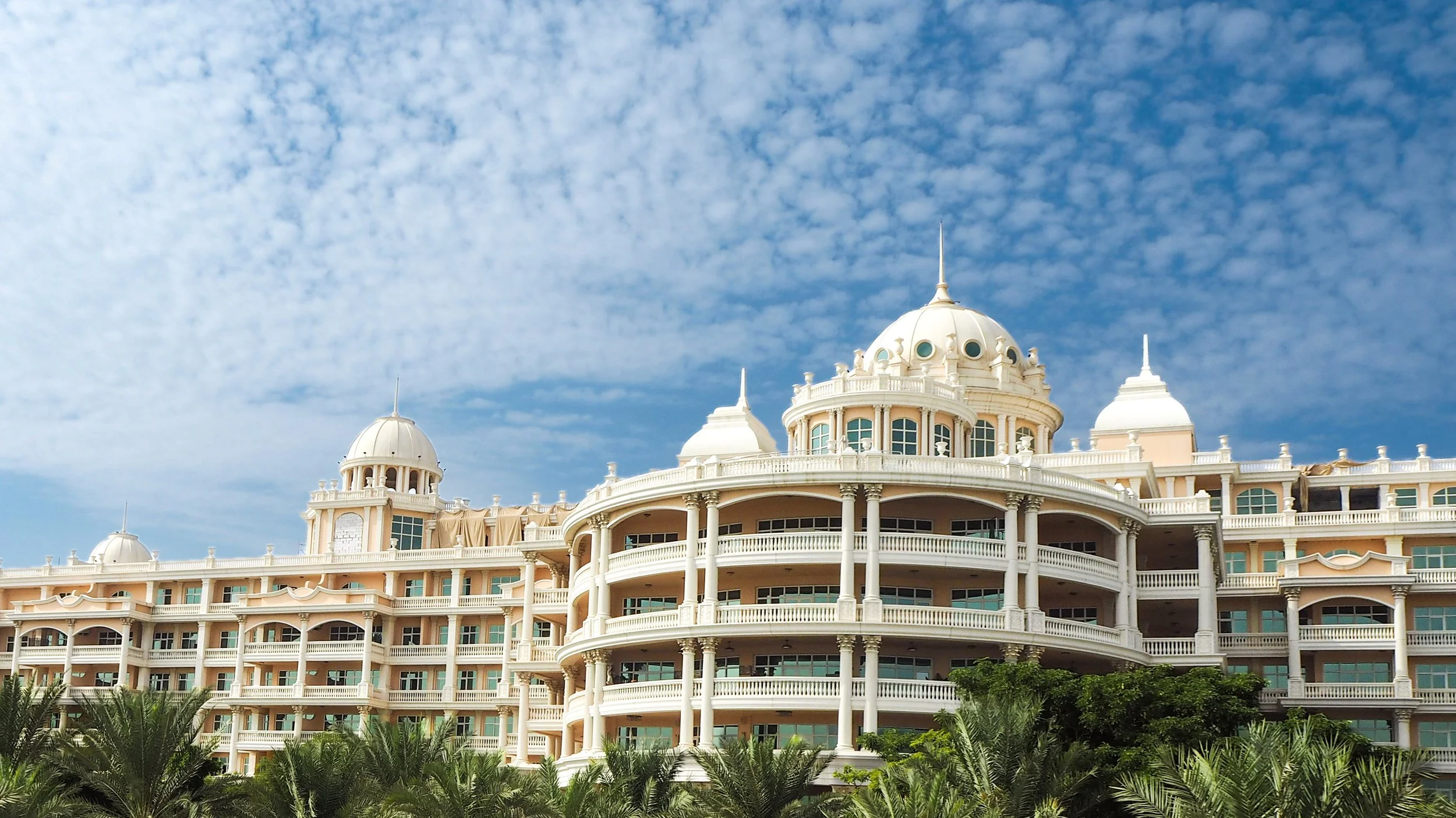 Kempinski Hotel Palm Jumeirah - Dubai, The Supreme Quiet of the West Crescent