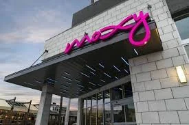 Moxy Vanderbilt / Belmont