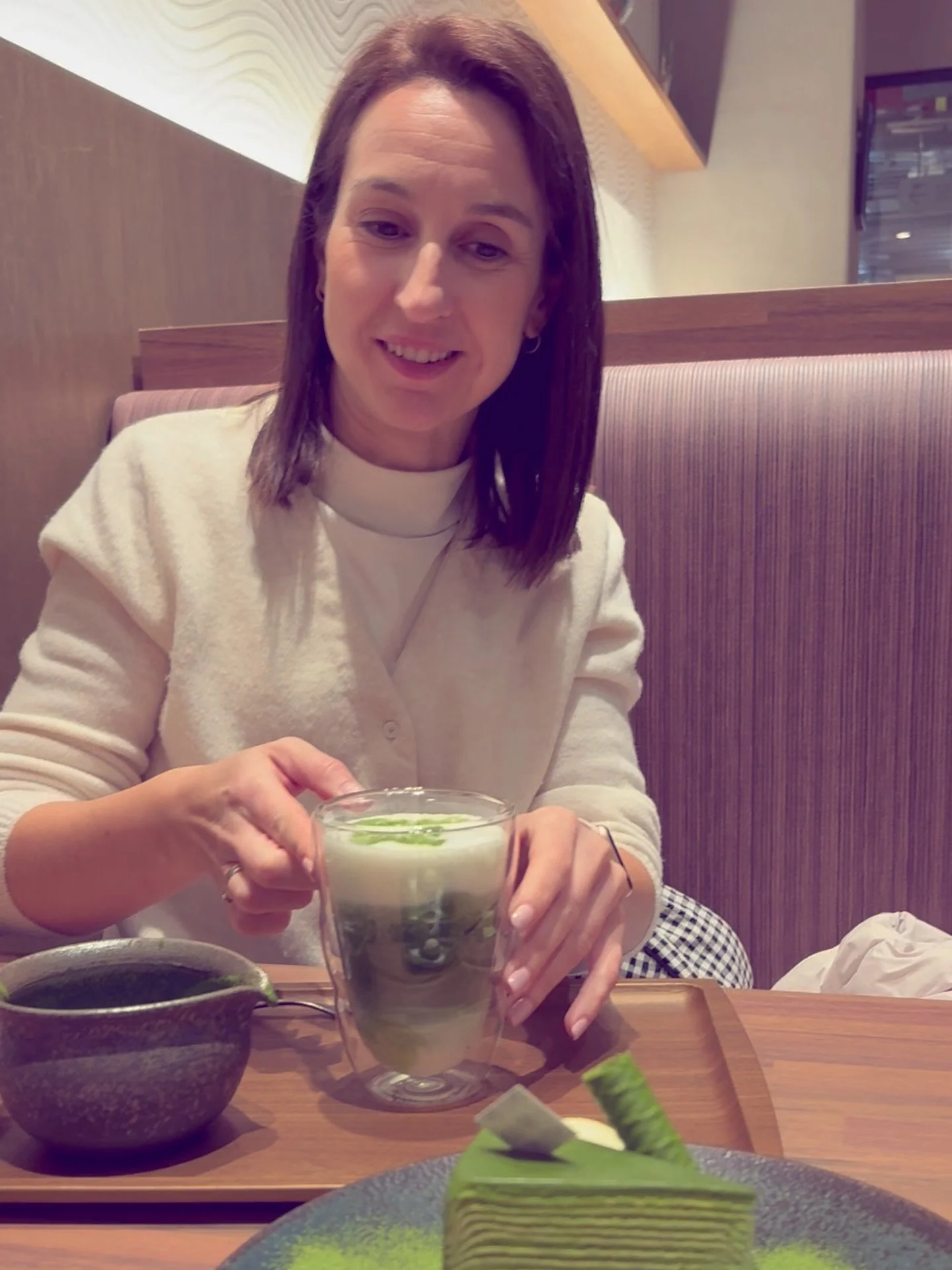 Me acabo de dar cuenta de que no he publicado nada sobre mi viaje a Singapur y Jap&oacute;n de hace unas semanas. ✈️🇸🇬🇯🇵

Un viaje de miles de kil&oacute;metros con el &uacute;nico objetivo para acortar la distancia que a veces se crea en el sof&