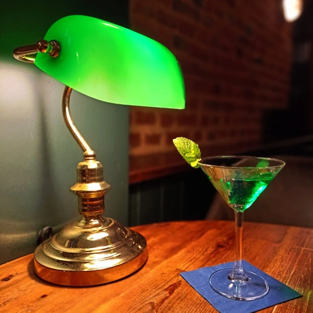 Looking for the perfect cocktail spot? 🍸
Check out us at The Gallery! Our extensive menu and stunning venue make it the ideal place for your next night out.