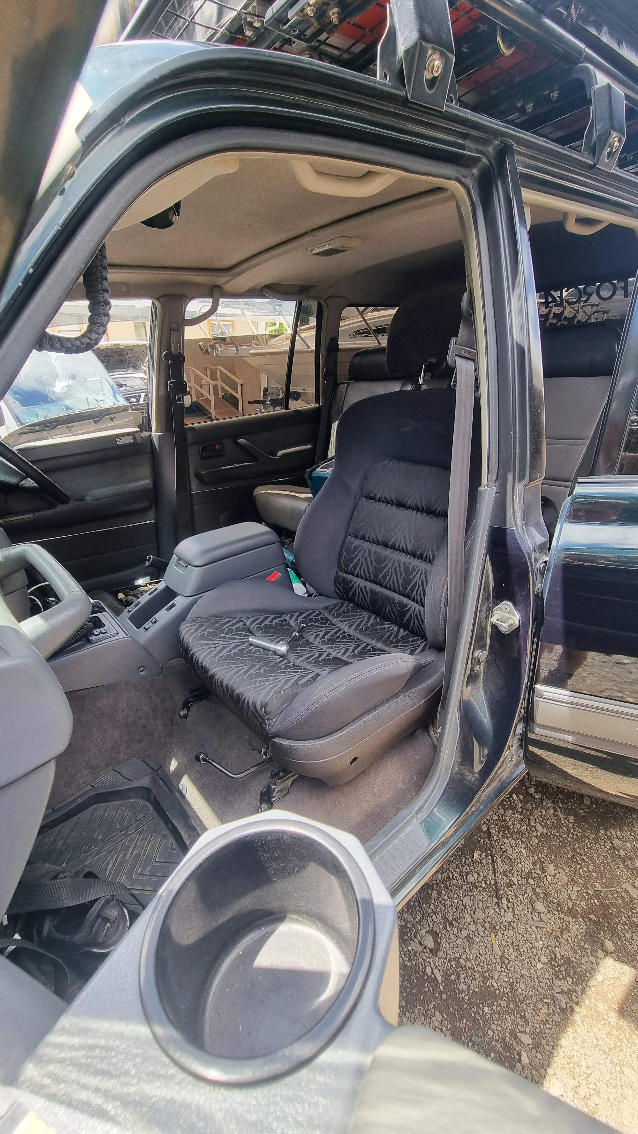 XR6 to 80 Series Seat Adaptor