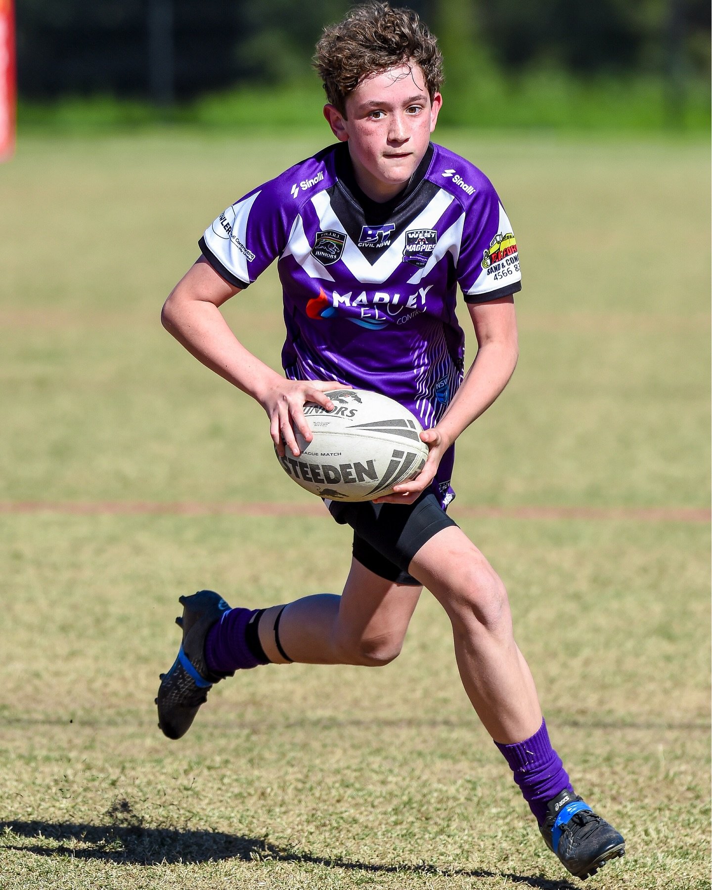 Intense Battle 🔥

@north_west_magpies_jrlc 
@doonsidejrlc 
@panthersjuniors_rl 

#panthersjuniors #rugbyleague #finals #sportsphotography #juniorphotographer #portfolio #nikond4s