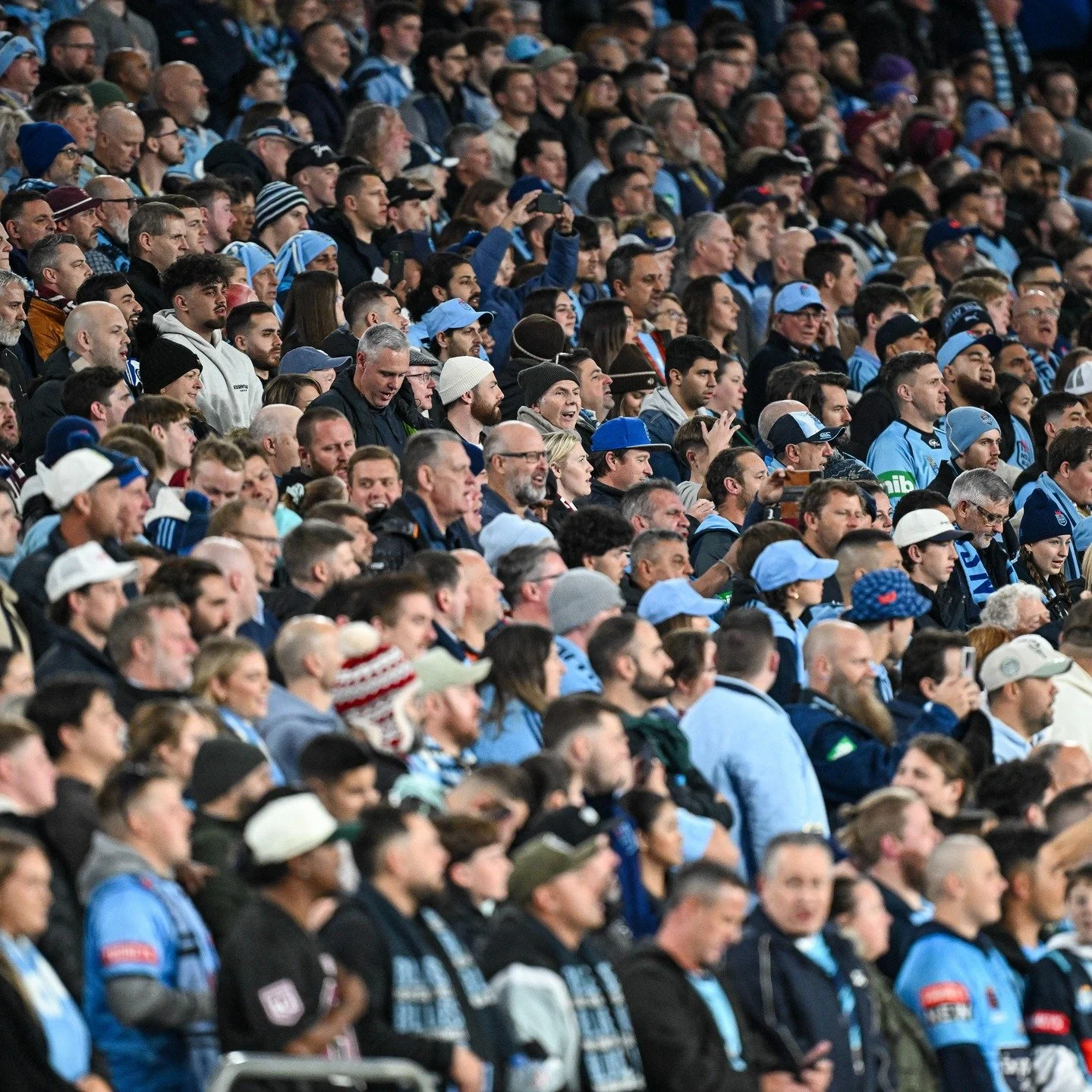 Locked in for 80 minutes 🔒

#stateoforigin #nrl #nikonsidelineexperience #sportsphotograhy #juniorphotographer #crowd #batchyblues #portfolio #nikonz9