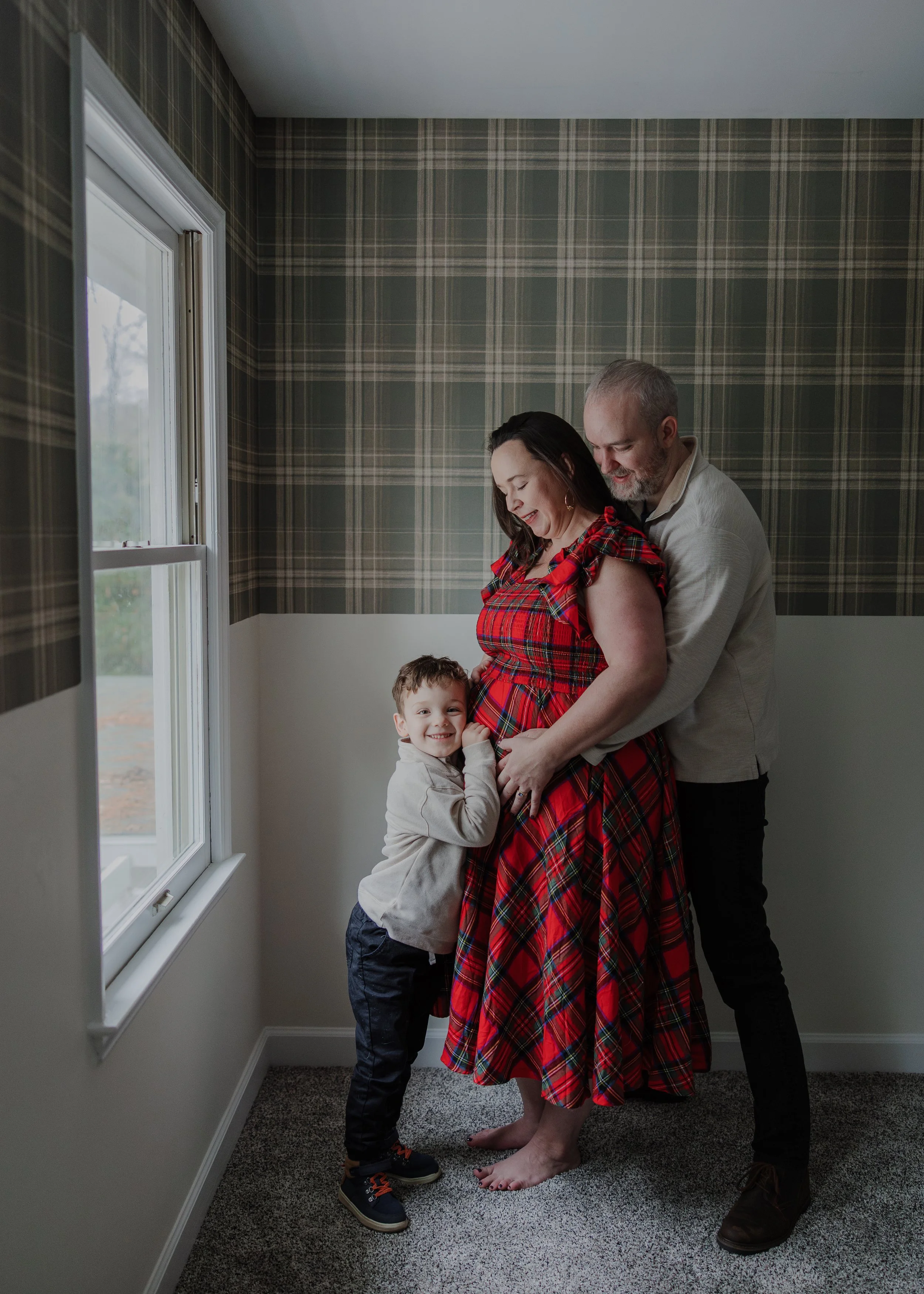 Joyful &amp; Cozy At-Home Maternity Photos With a Blended Family in Durham, NC