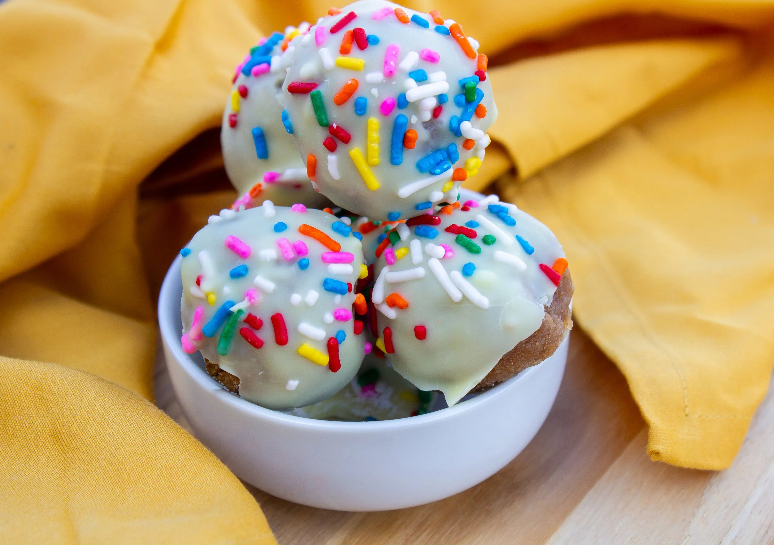 Digestive-Friendly Delights: Gluten-Free Cake Balls