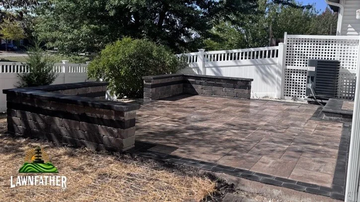 Small yard? Shared home? Duplex living?
From design to build, we bring your dream outdoor living space to life.☀️🌲
&mdash; Seating walls, &mdash;Custom paver patterns
&mdash;Lasting craftsmanship

📍Will County &amp; surrounding suburbs
📞 779-364-3