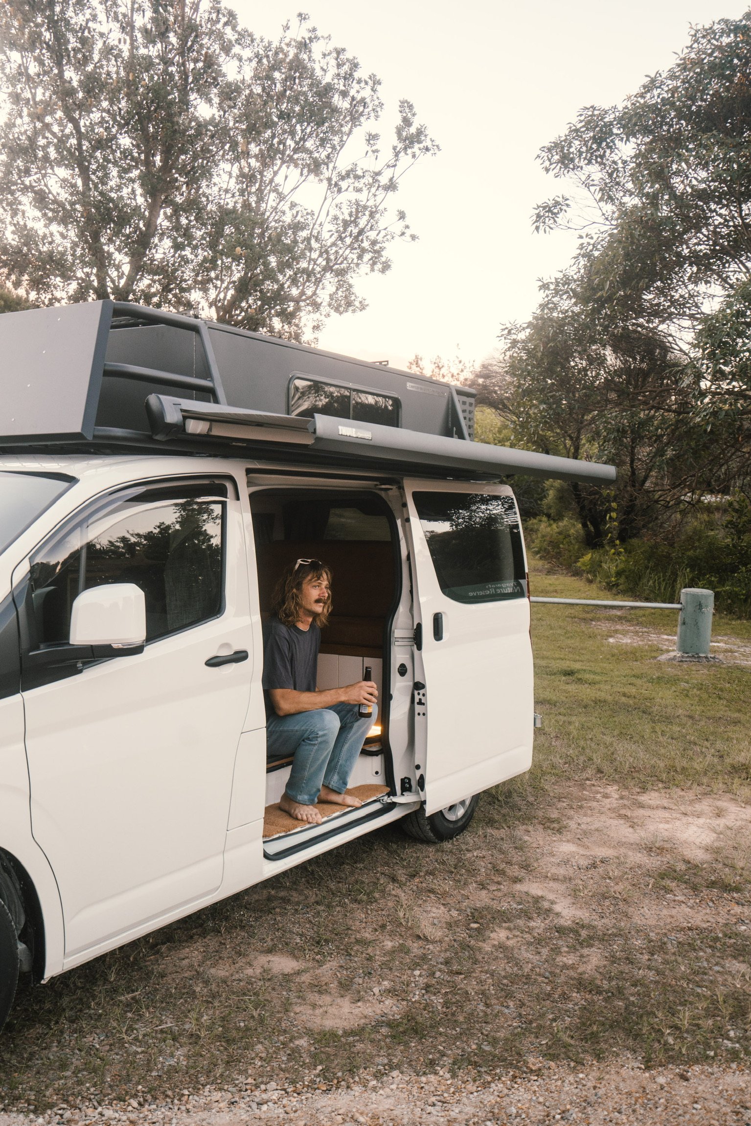 HITOP HIACE-82.jpg
