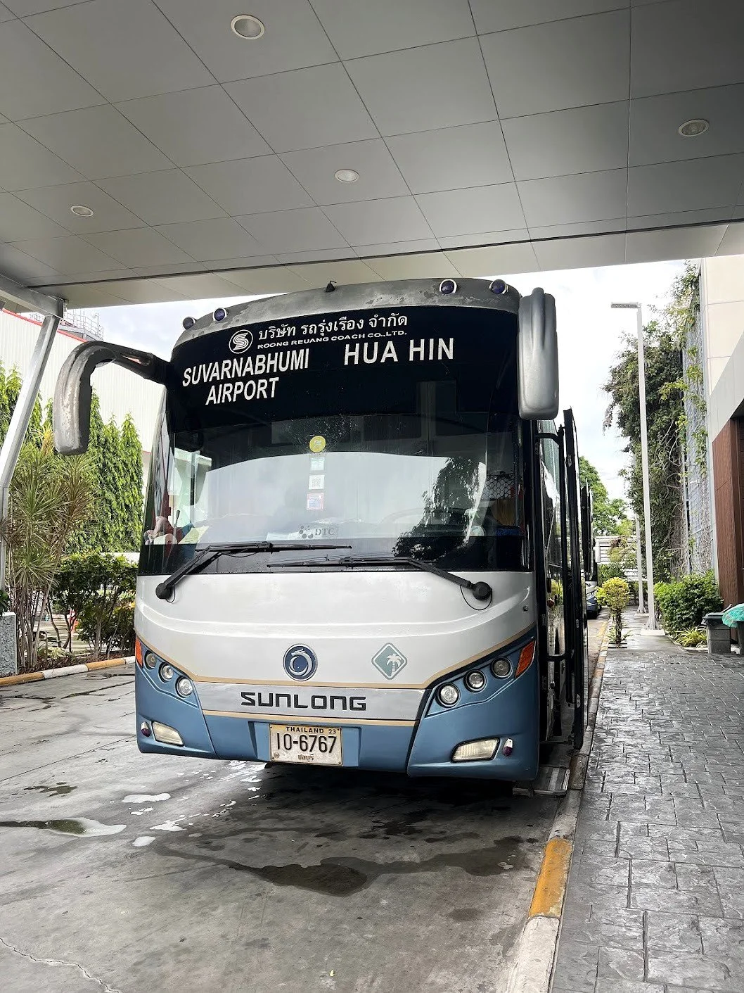 Coach from Hua Hin Bus Station.jpg