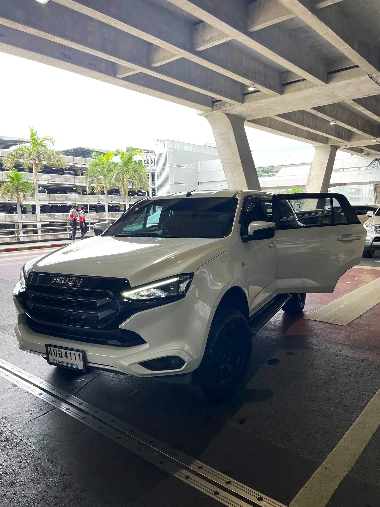 Private SUV exterior.jpg