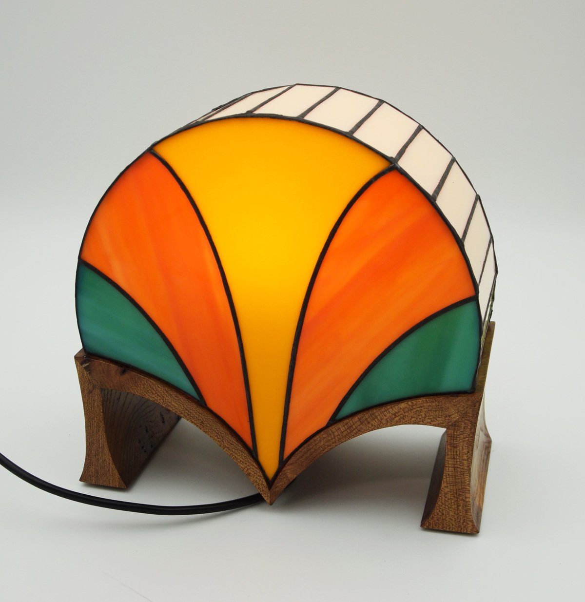 eirlumestudio-stainedglass-lamp-7c.jpg